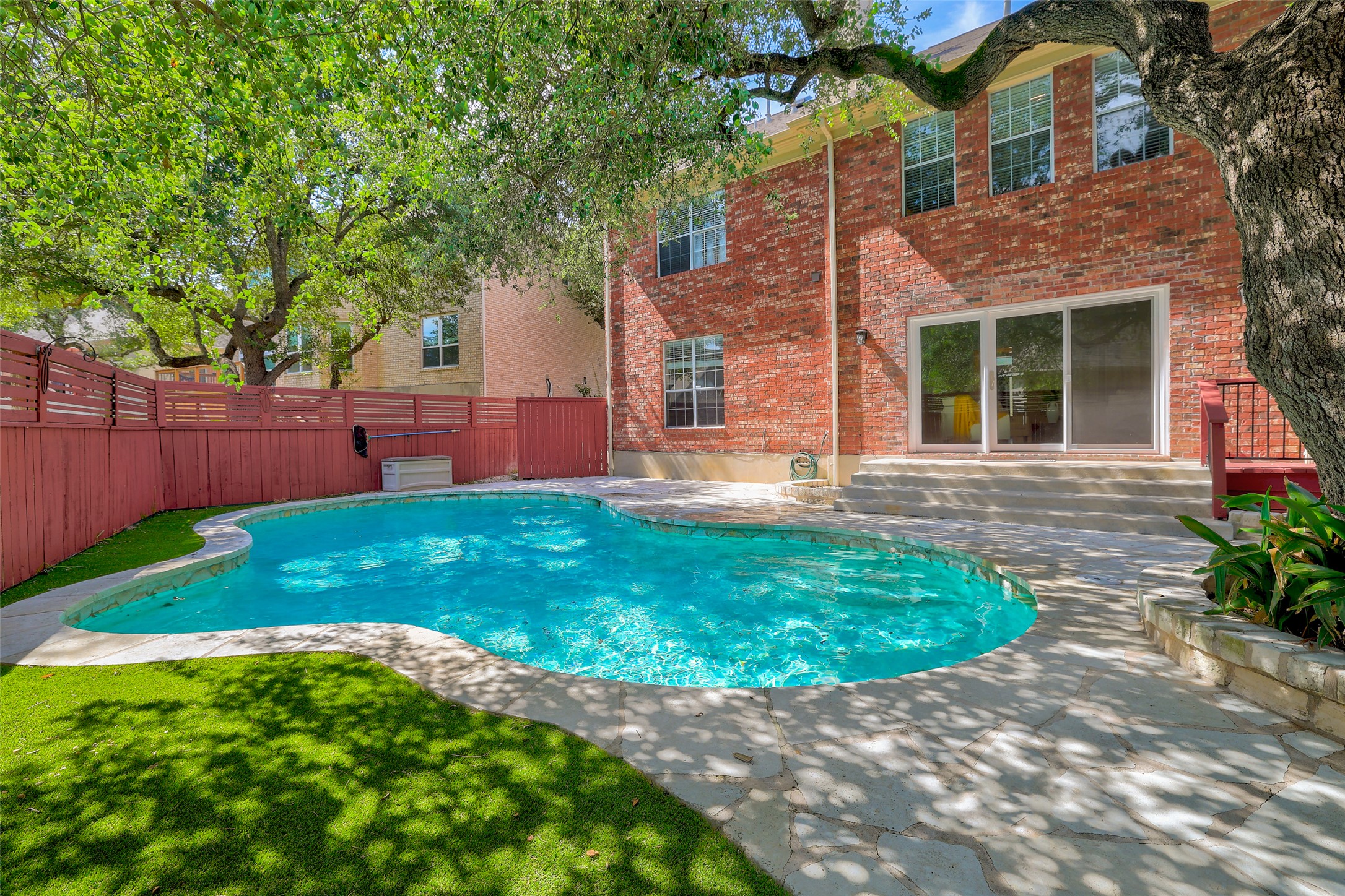 main property photo 35
