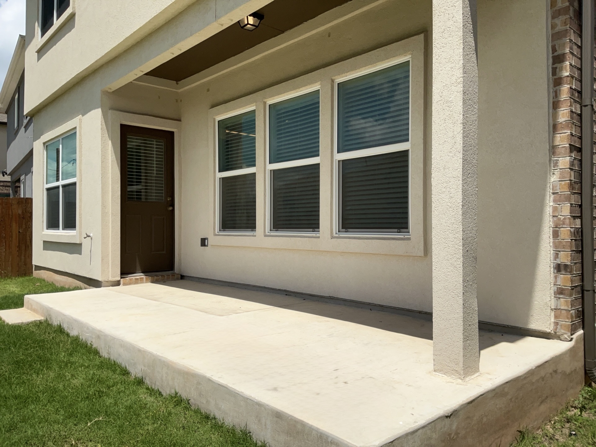 main property photo 23