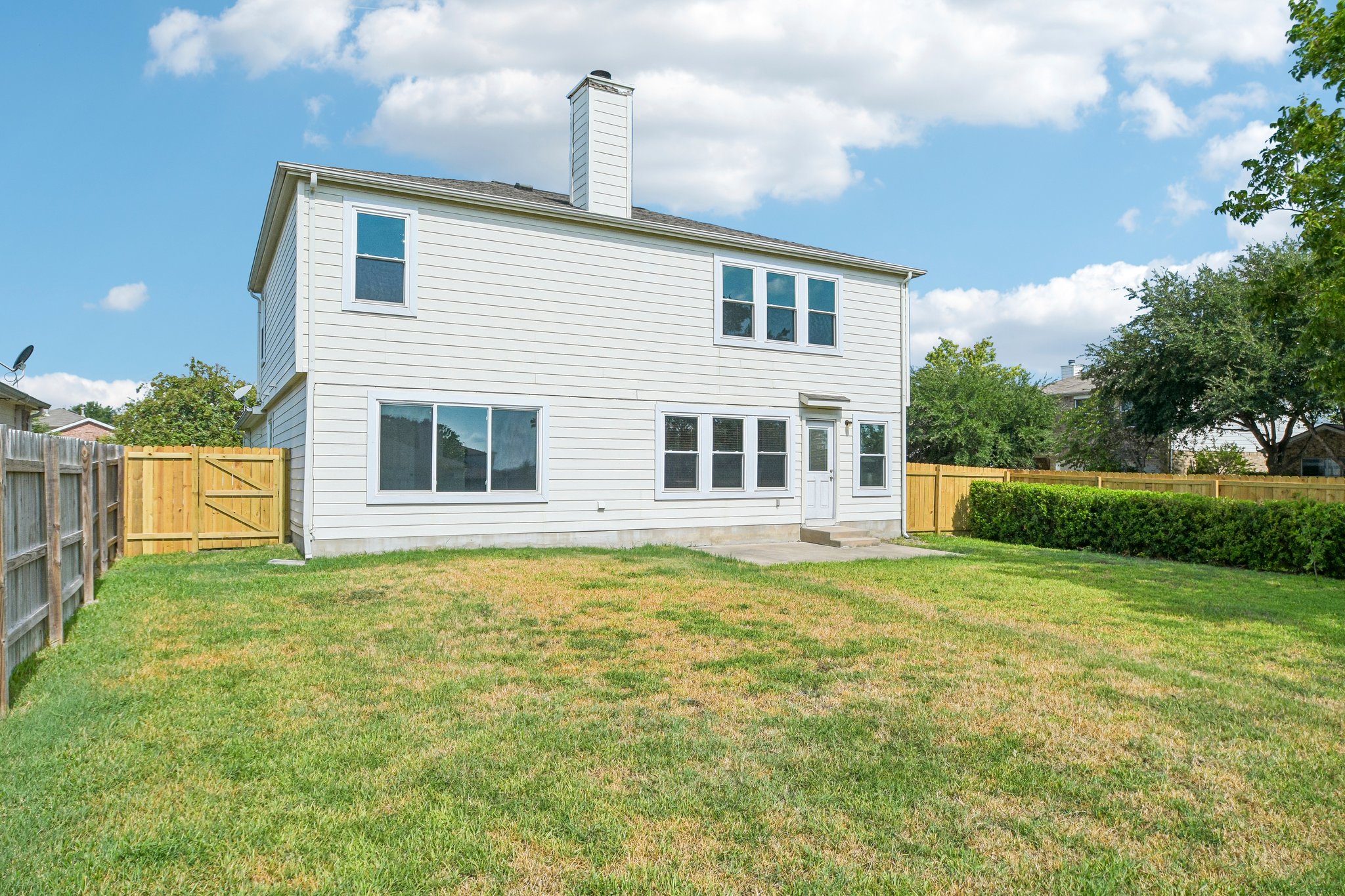main property photo 36