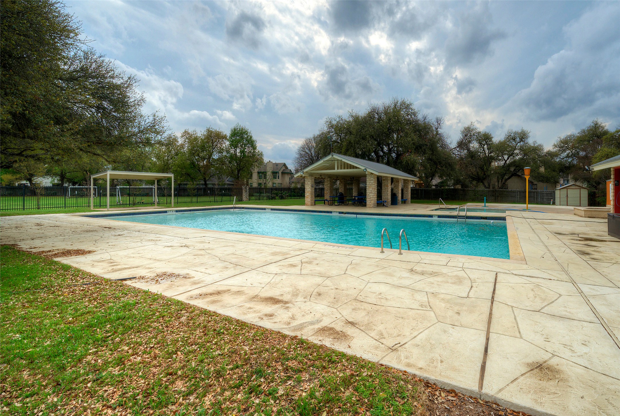 main property photo 36