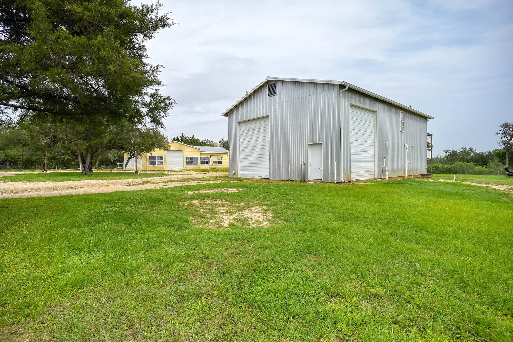 main property photo 4