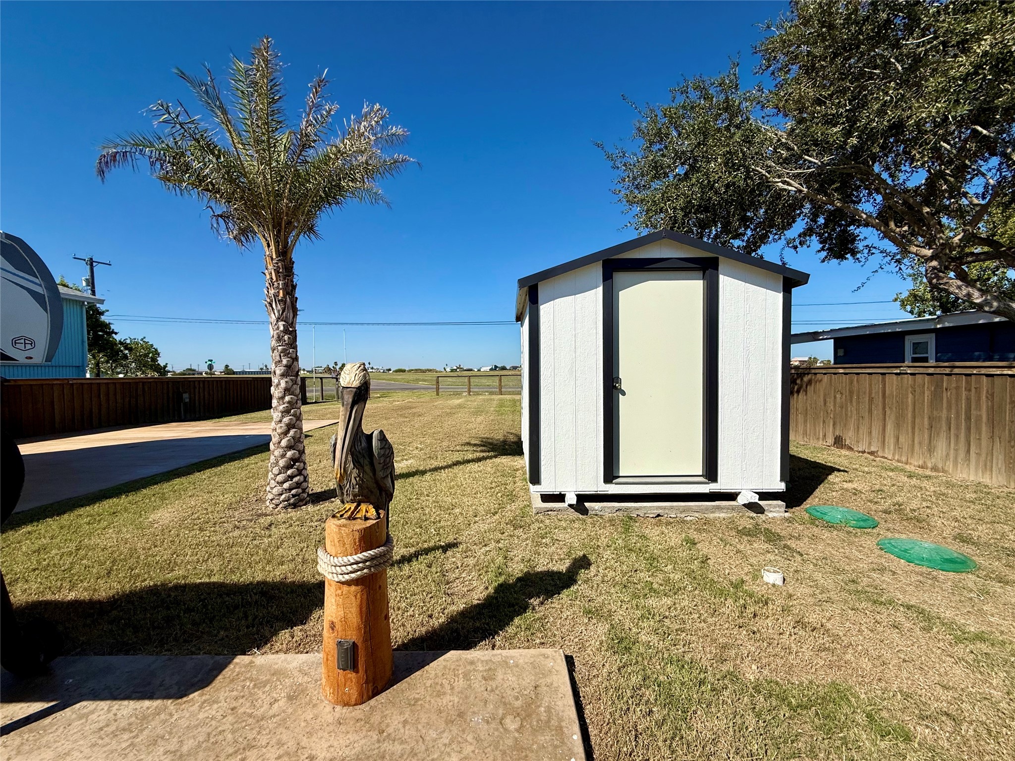 main property photo 18