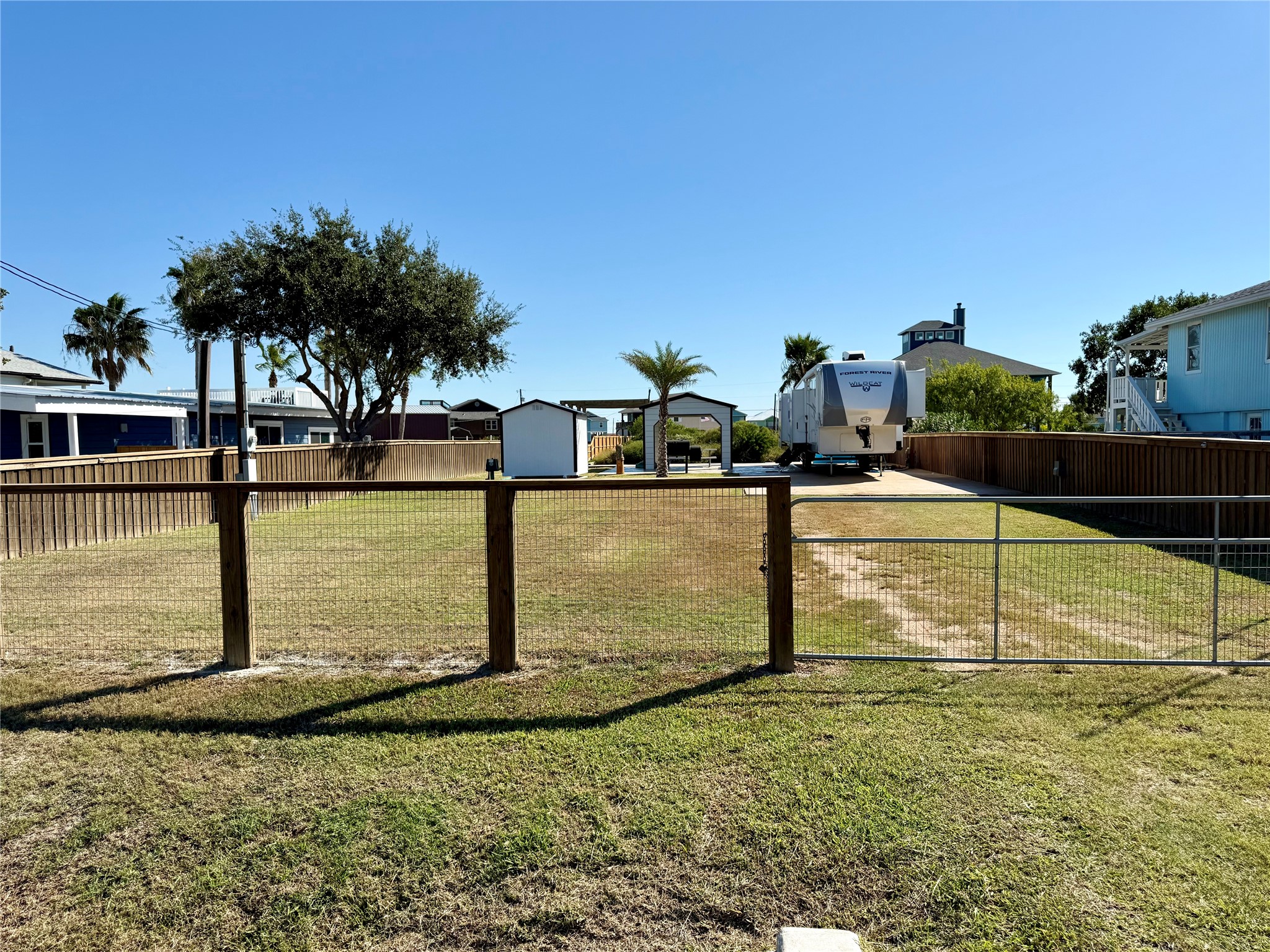 main property photo 25