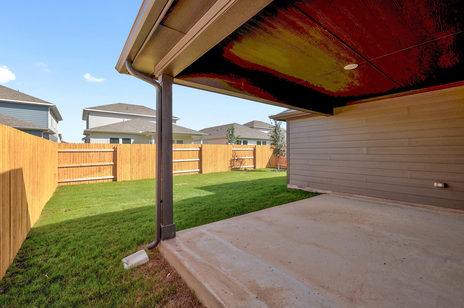 main property photo 23