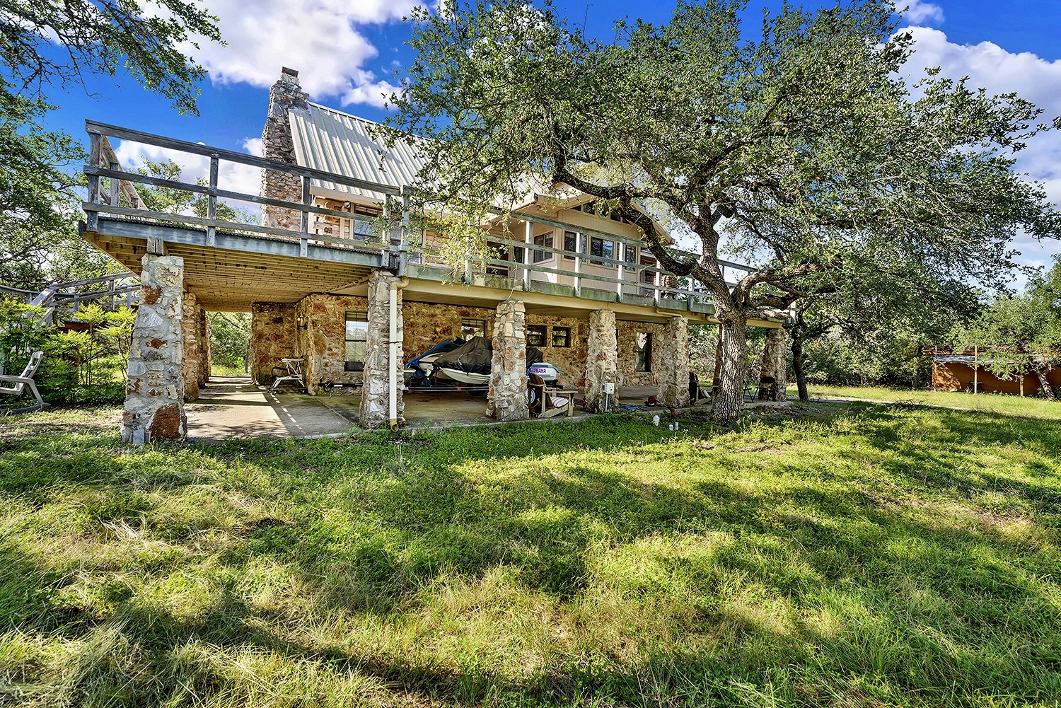 main property photo 3