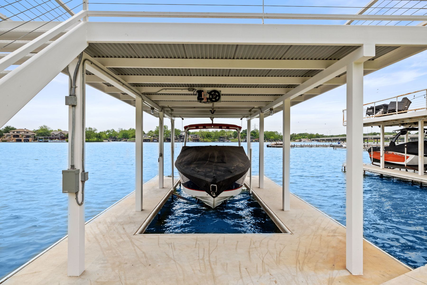 main property photo 18
