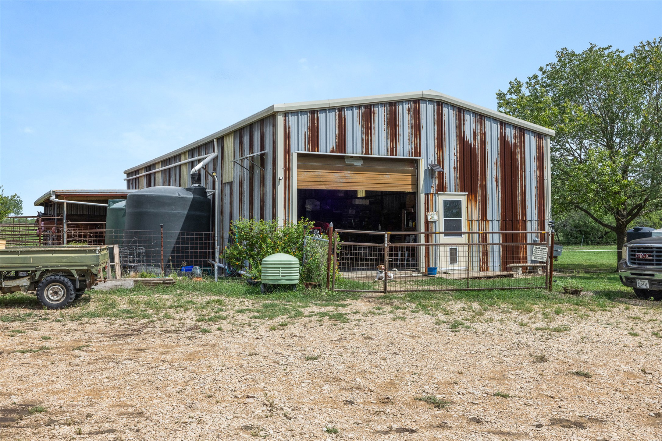 main property photo 25