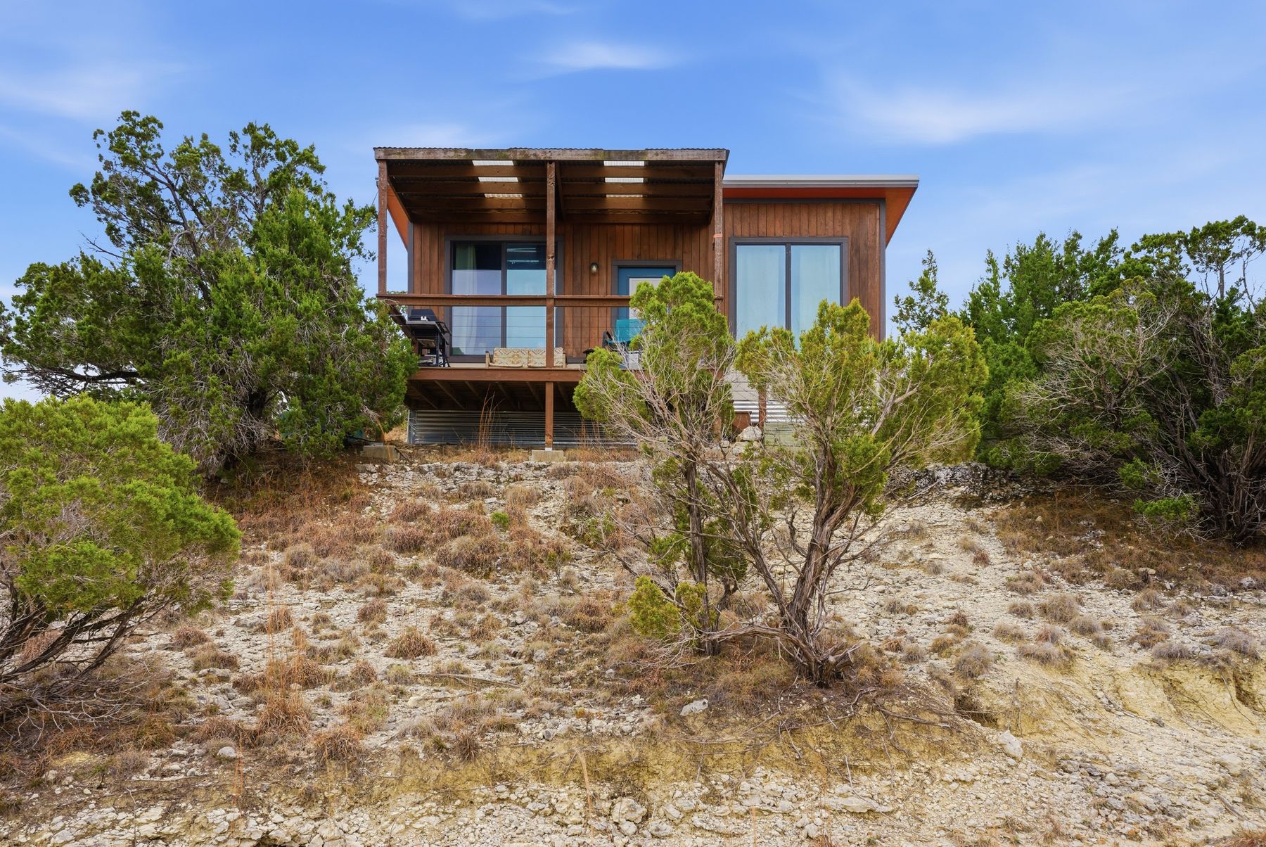 main property photo 14