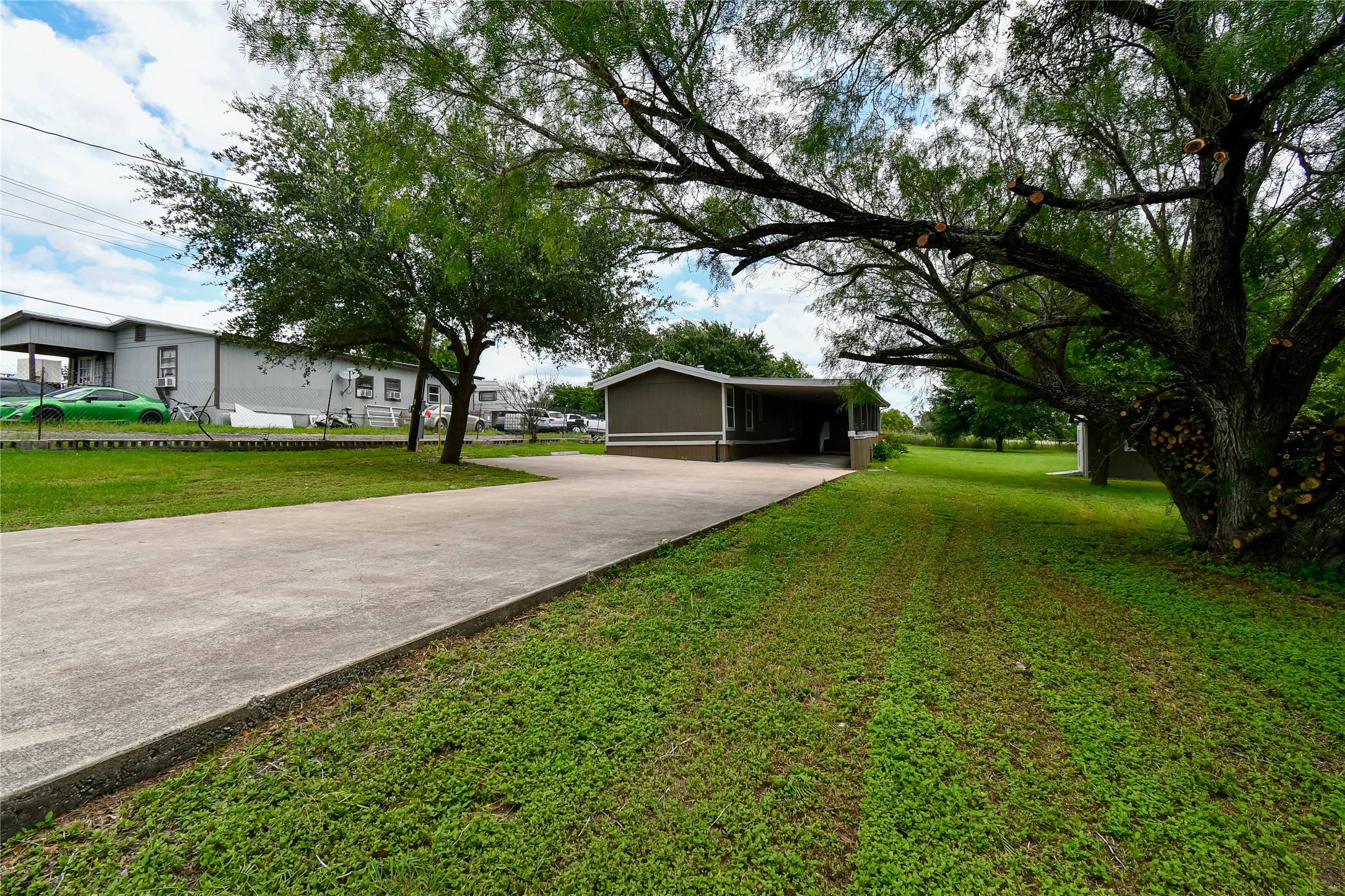 main property photo 4
