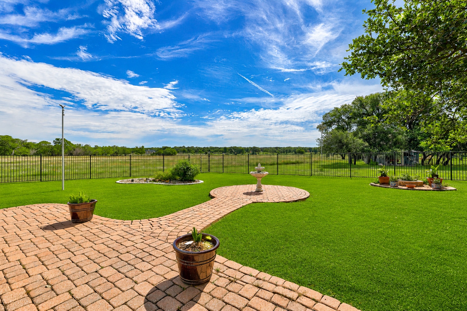 main property photo 38