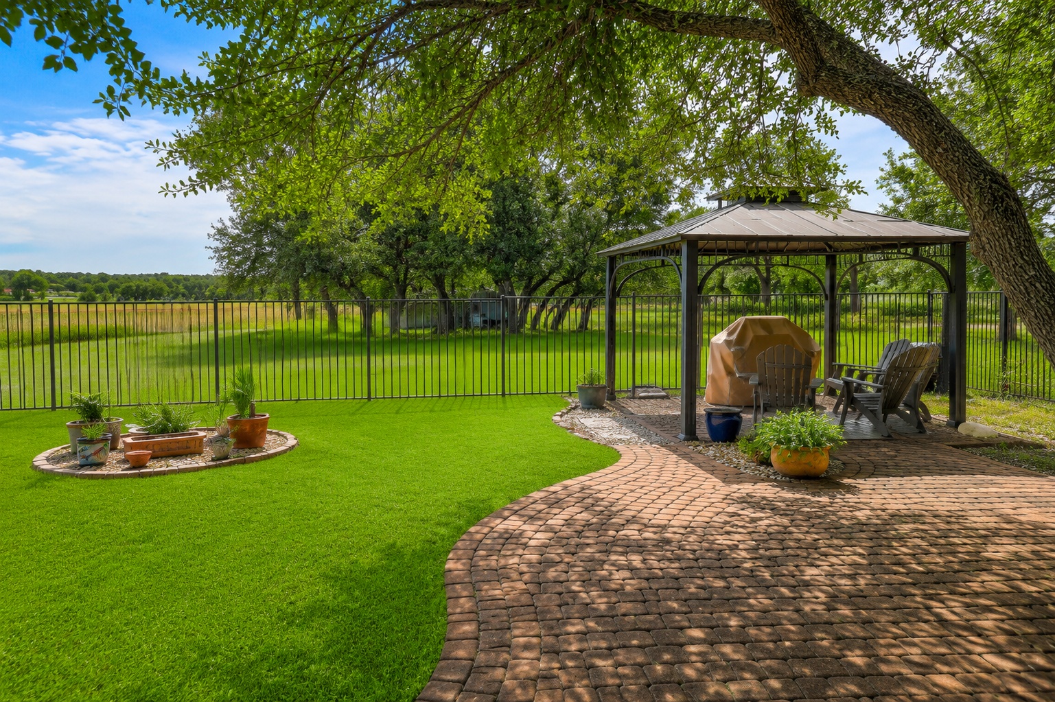 main property photo 39