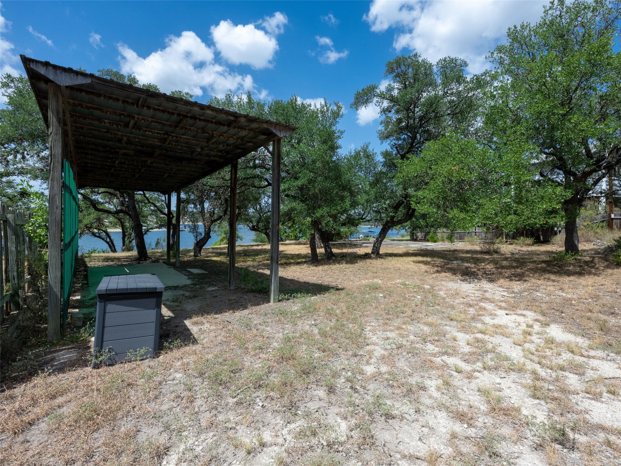 main property photo 20