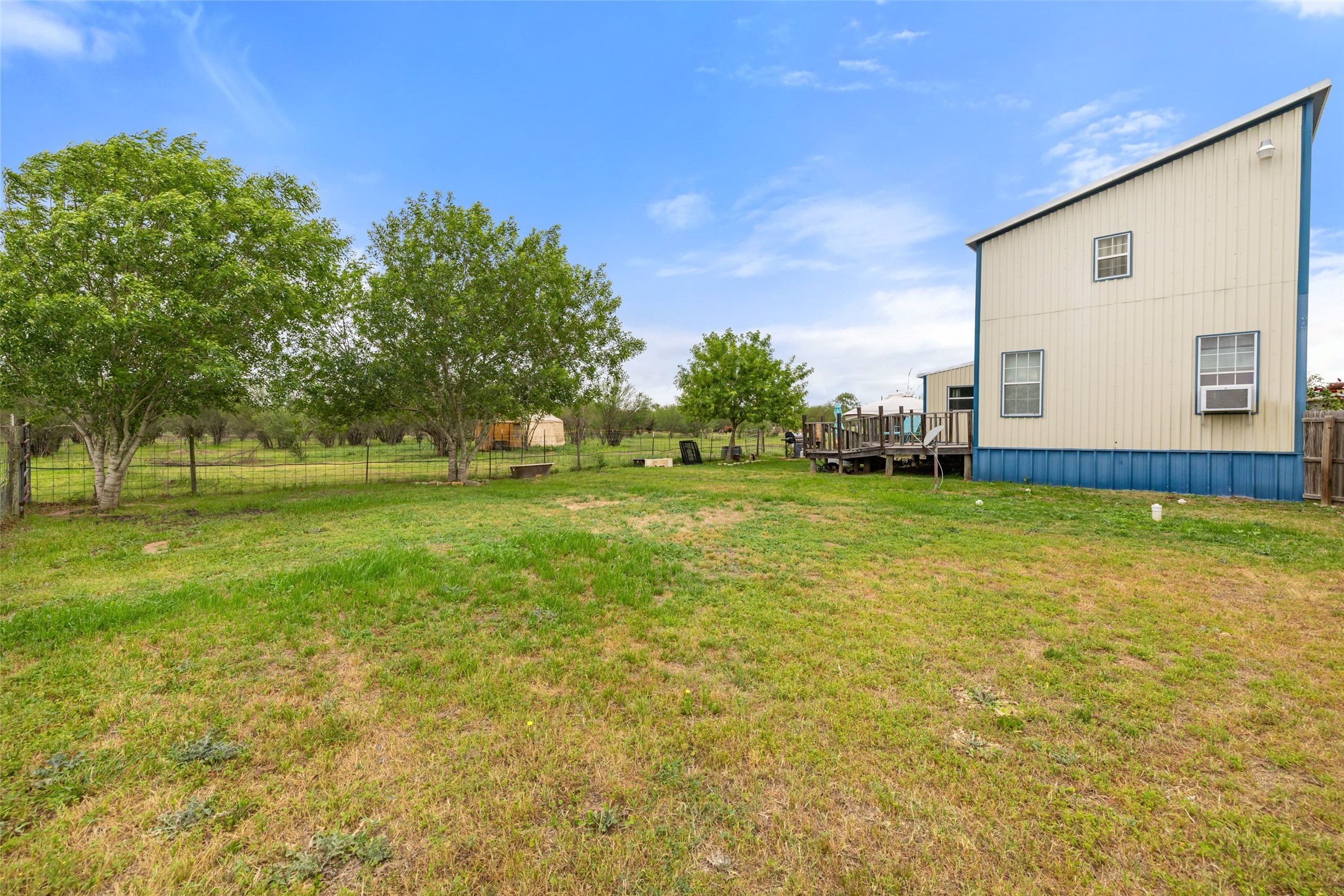 main property photo 37