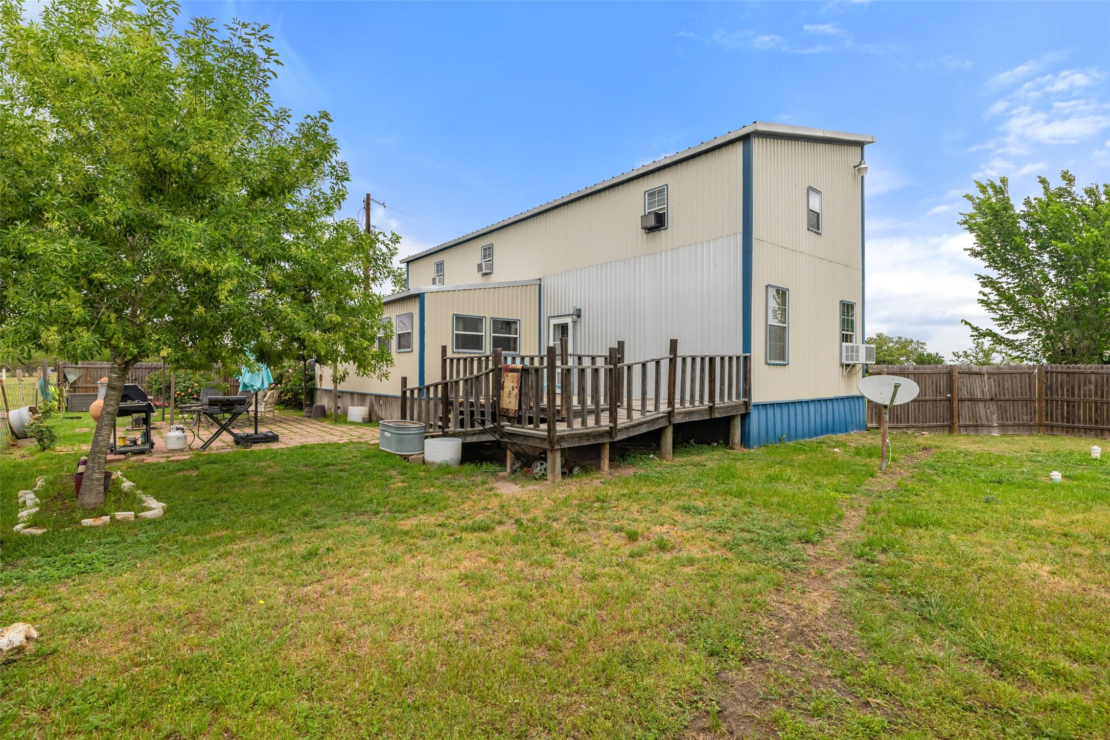main property photo 39