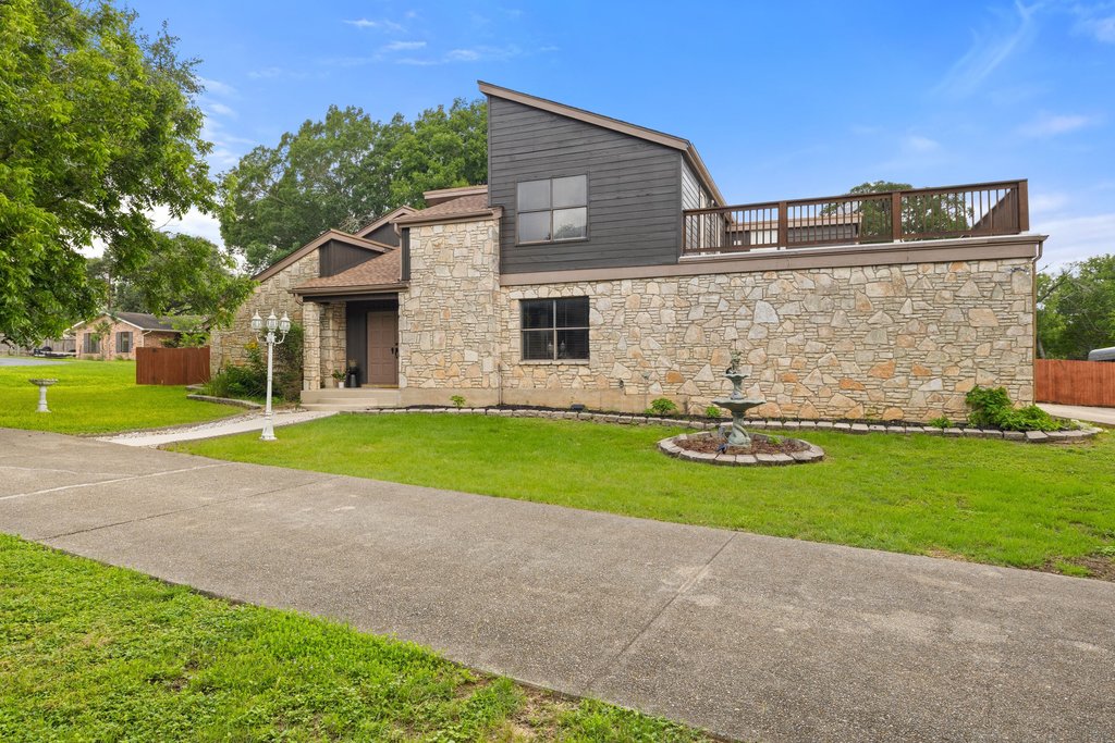 main property photo 1