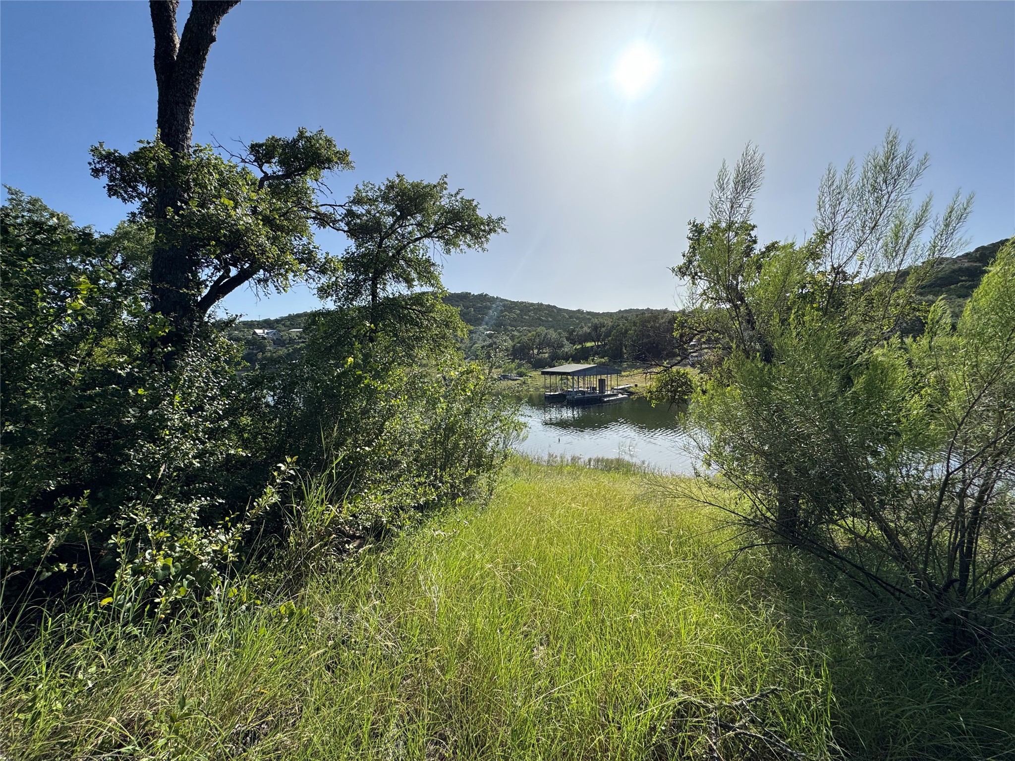 main property photo 6