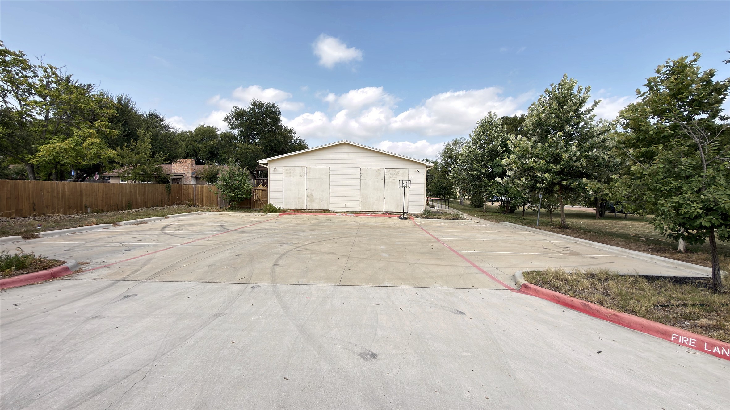 main property photo 19