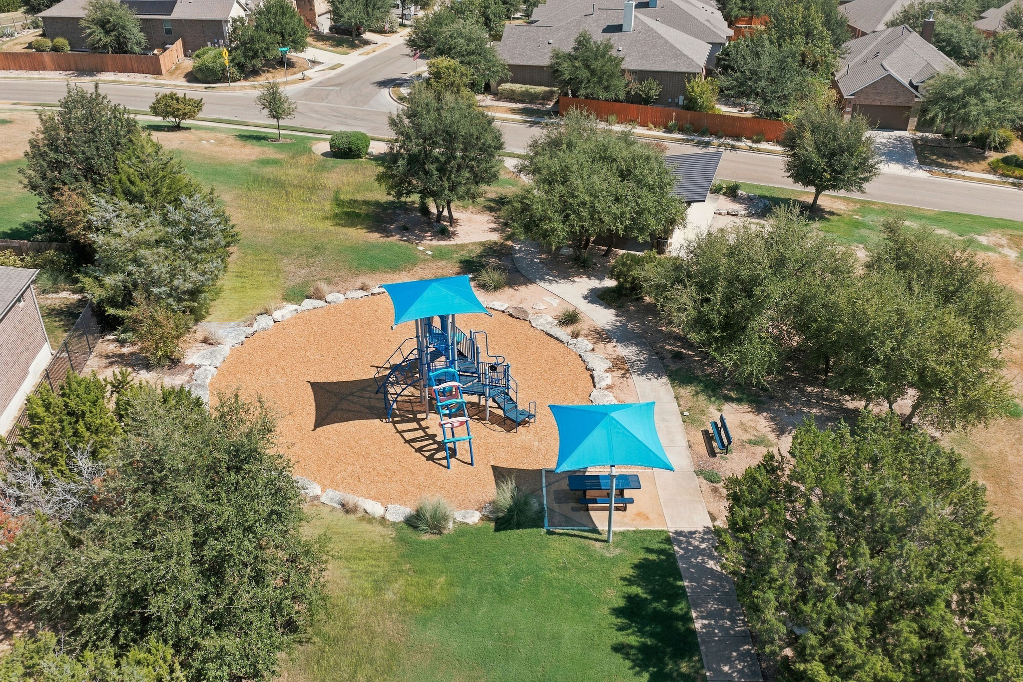 main property photo 33
