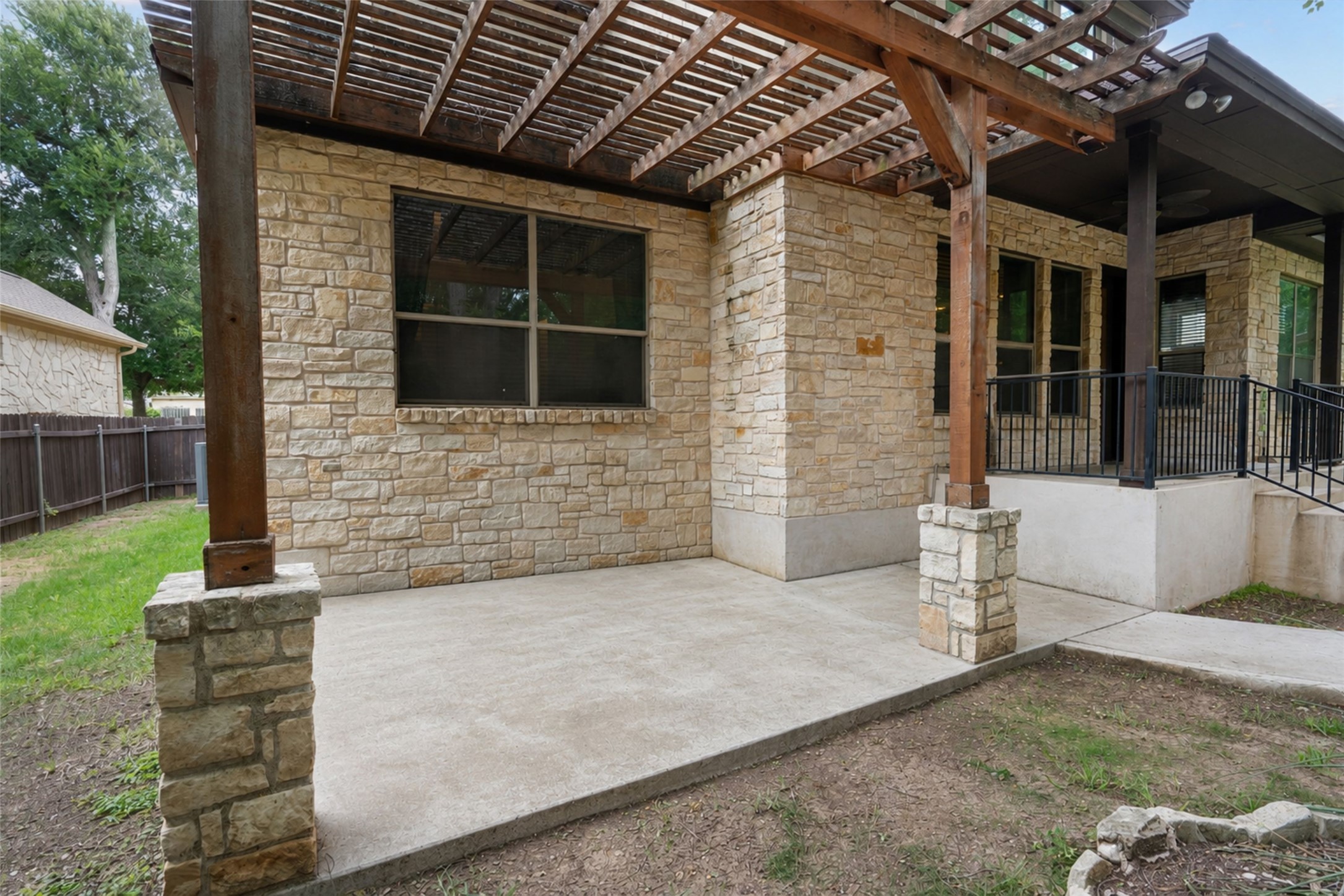 main property photo 32