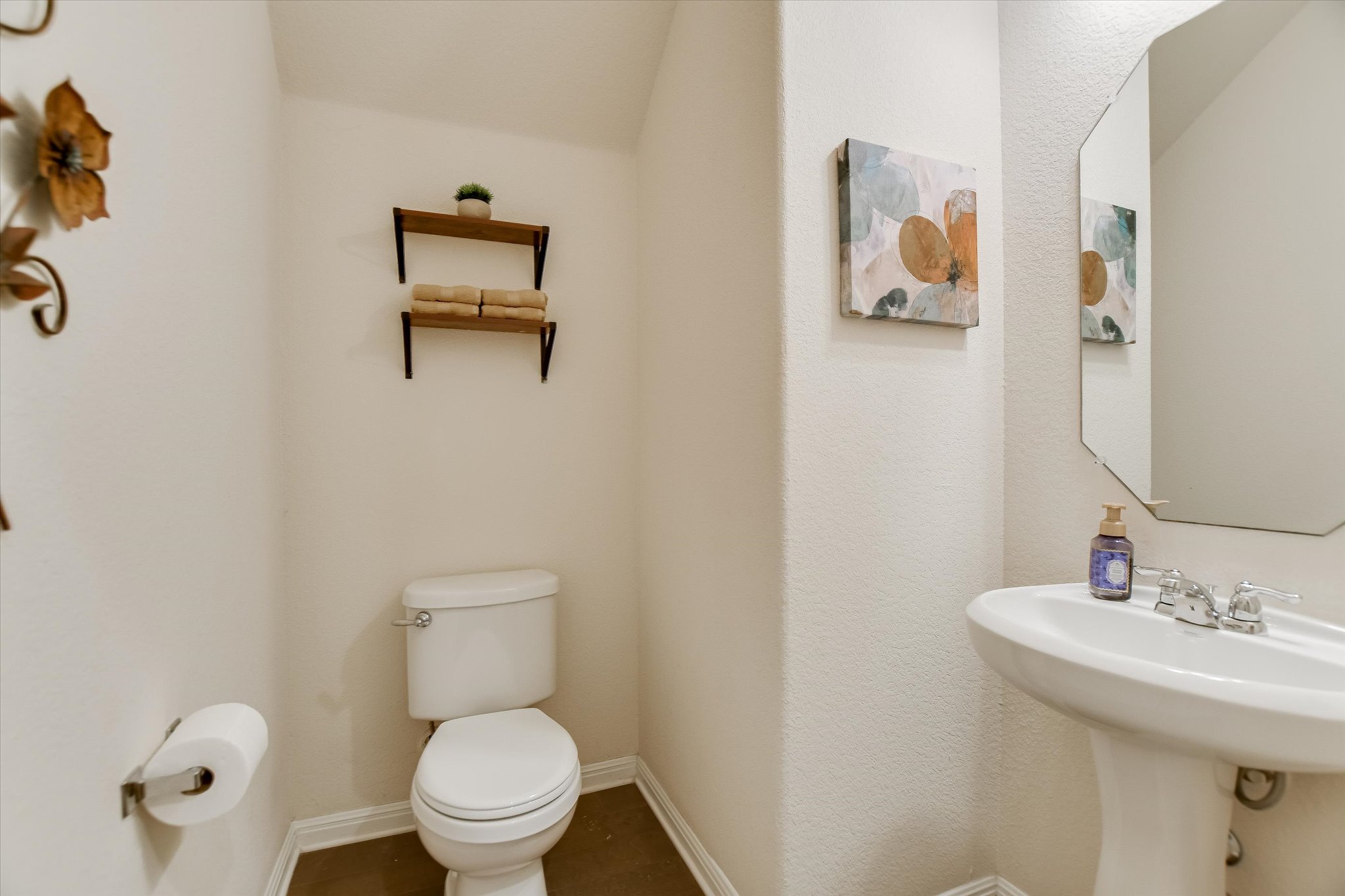 main property photo 17