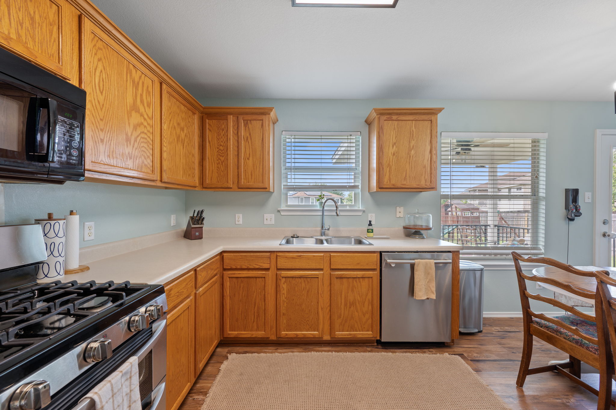 main property photo 13