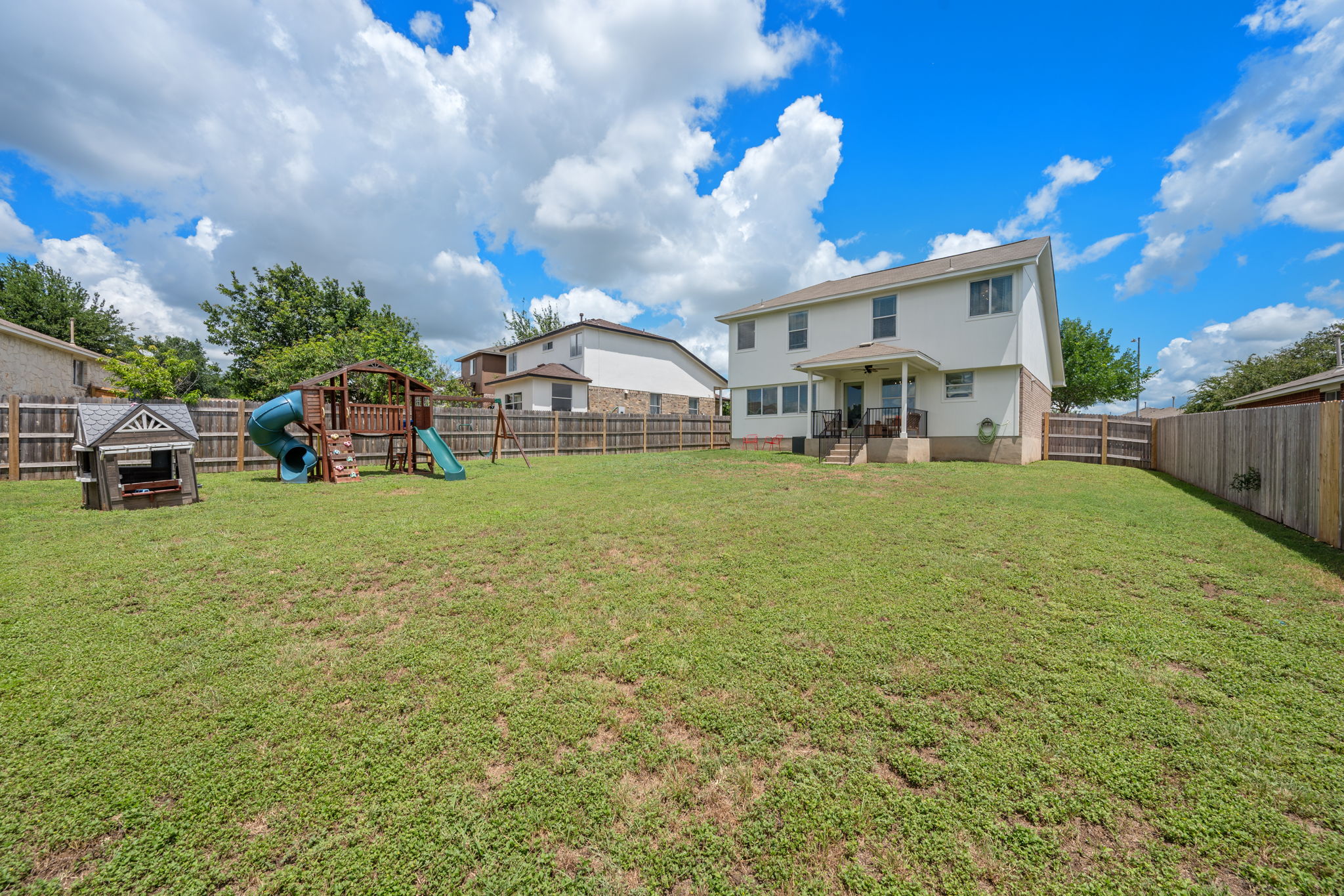 main property photo 32