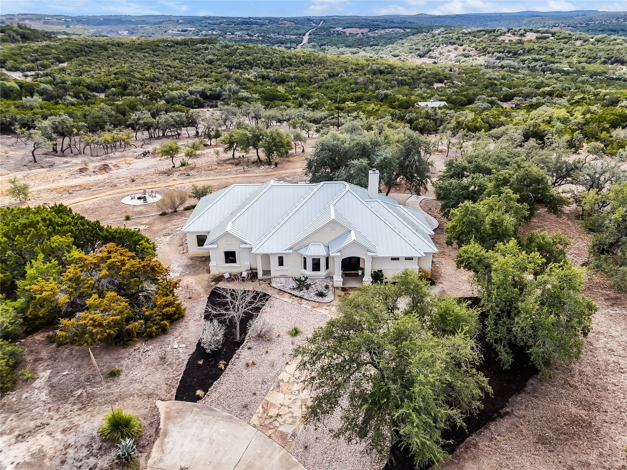 main property photo 32