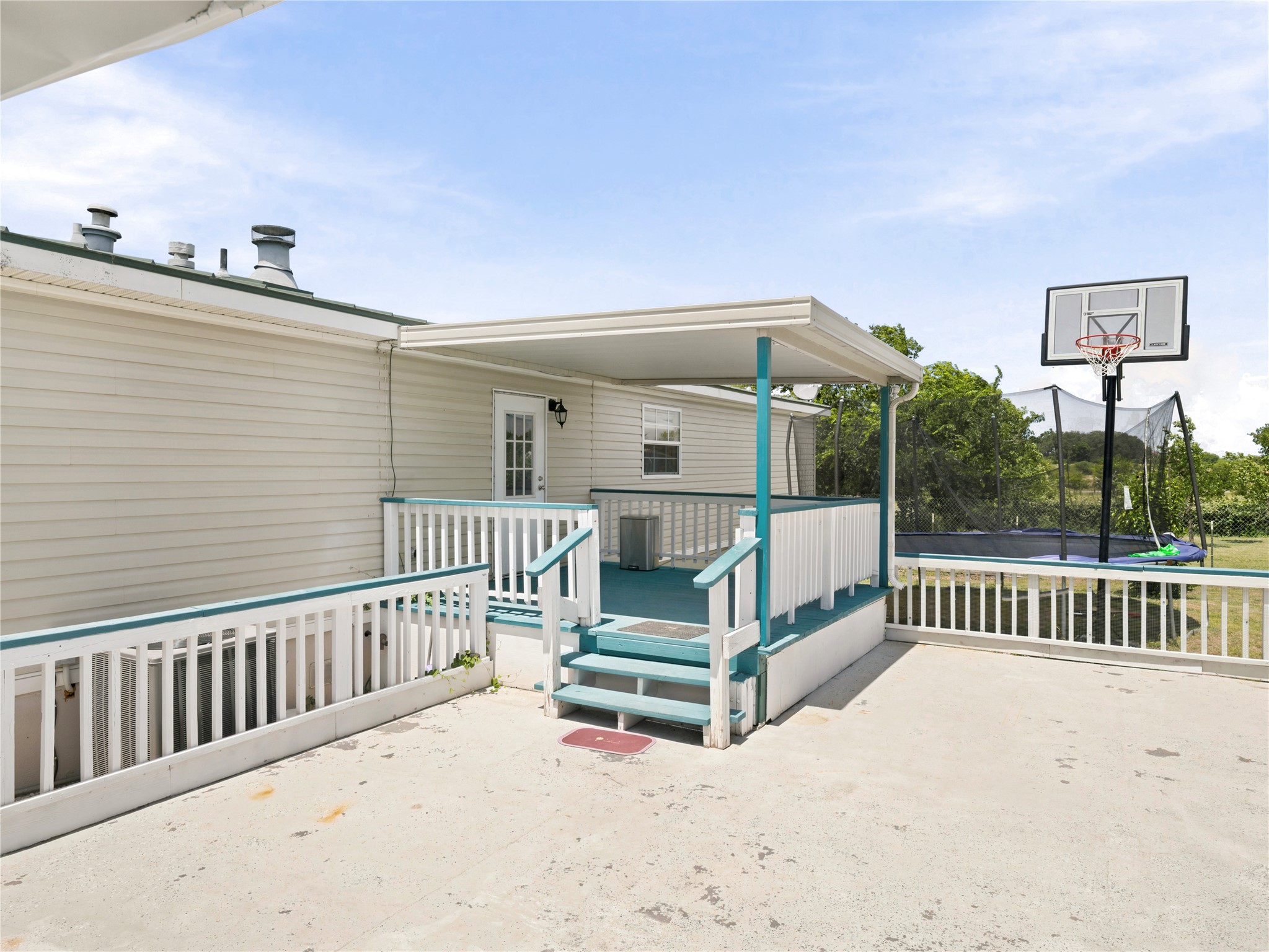 main property photo 22