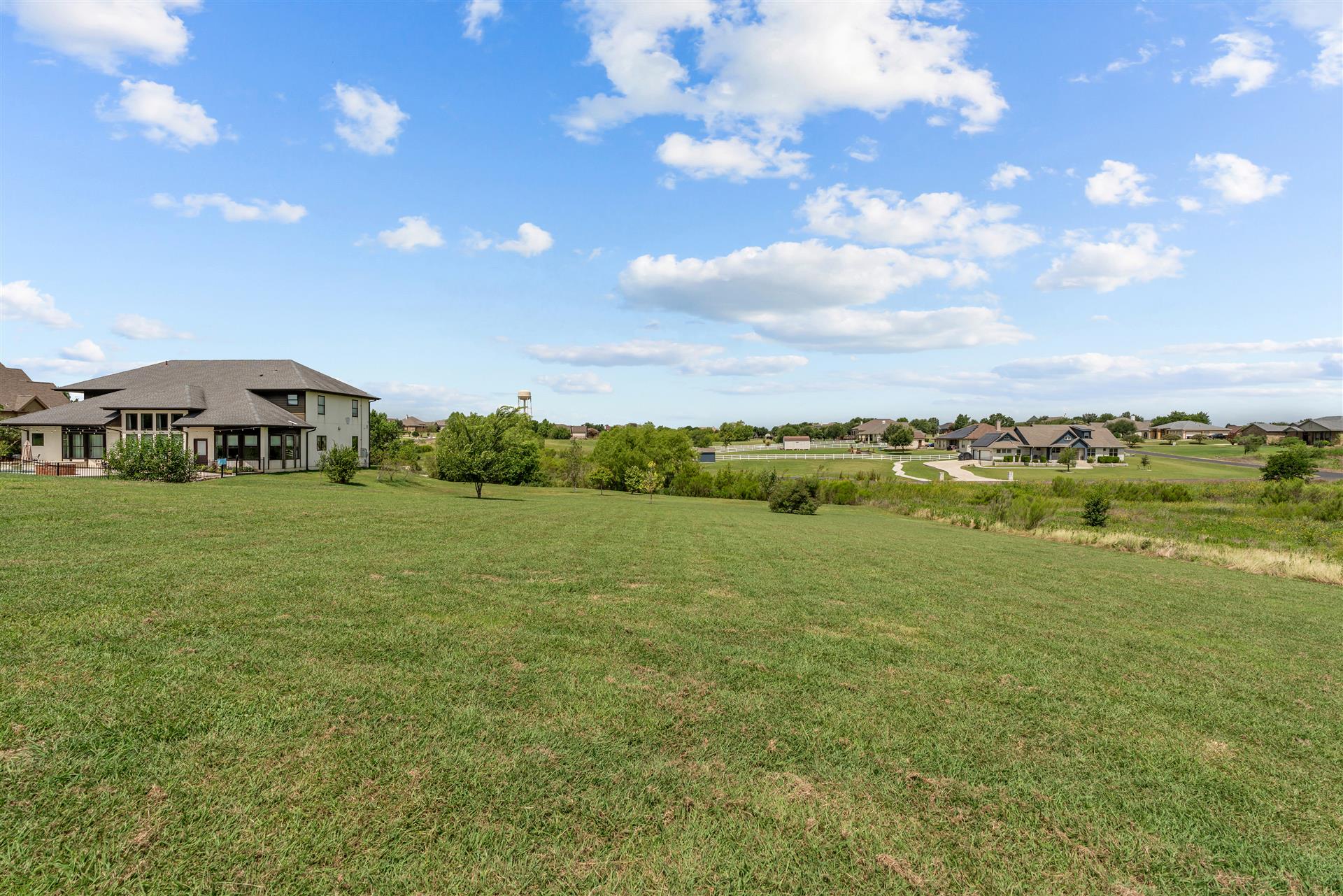 main property photo 10