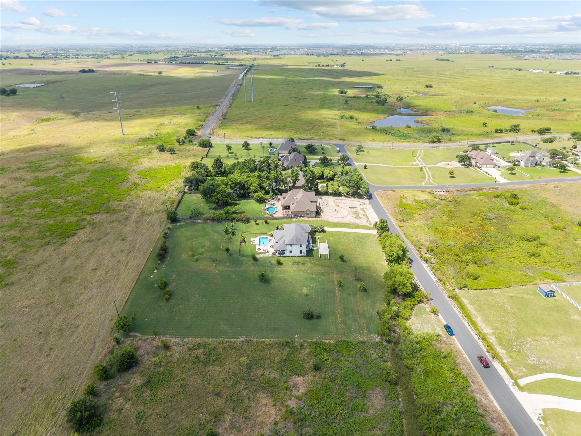 main property photo 14