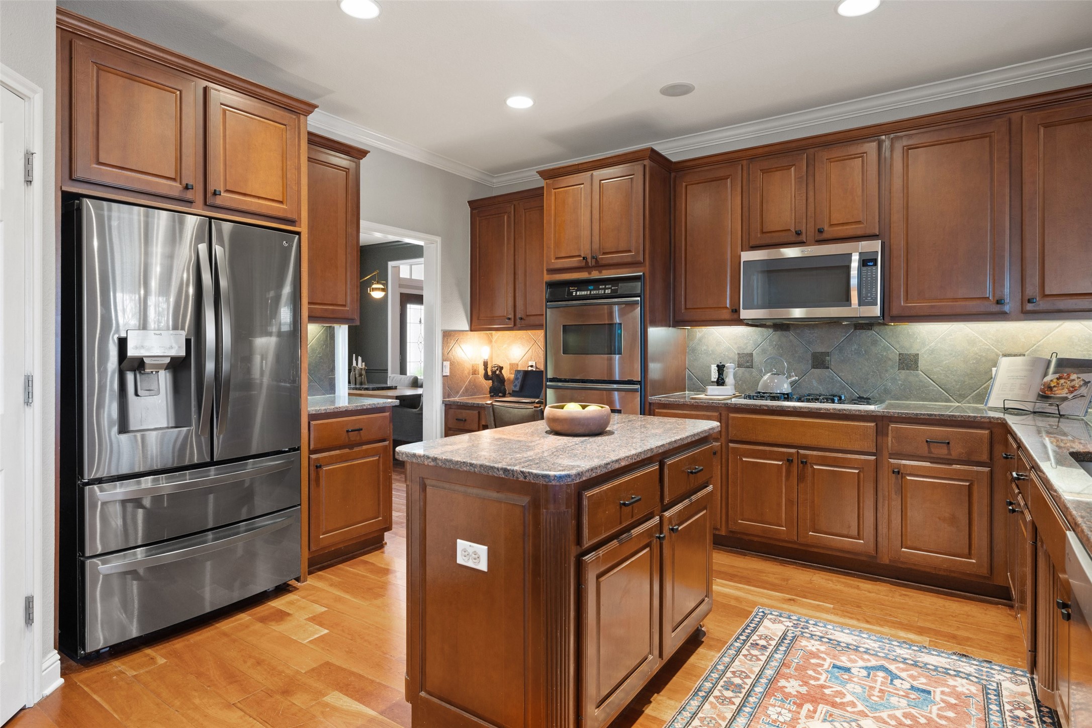 main property photo 12