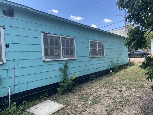 main property photo 6