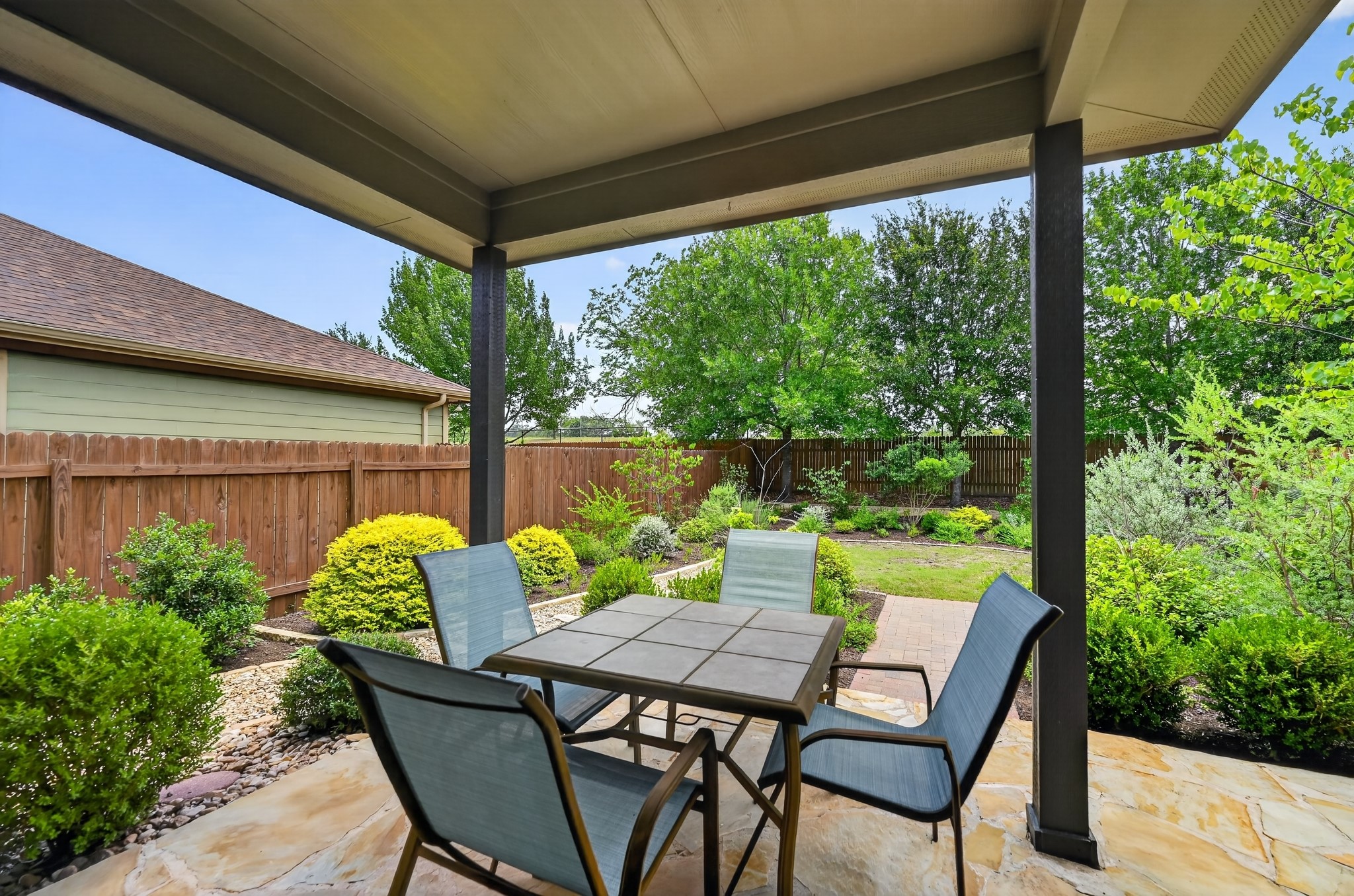 main property photo 29