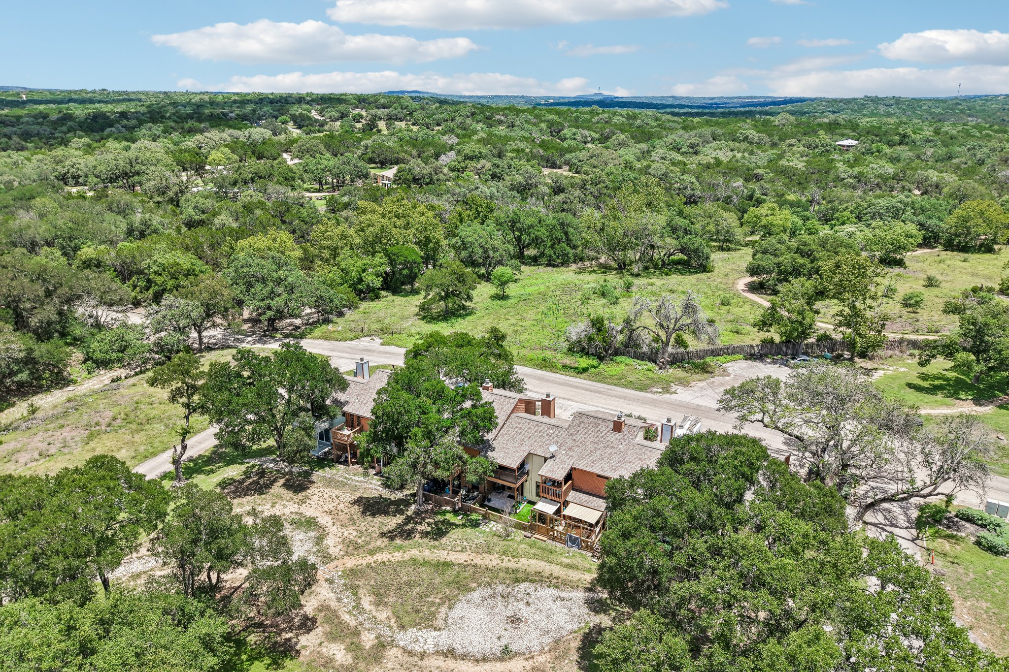main property photo 37