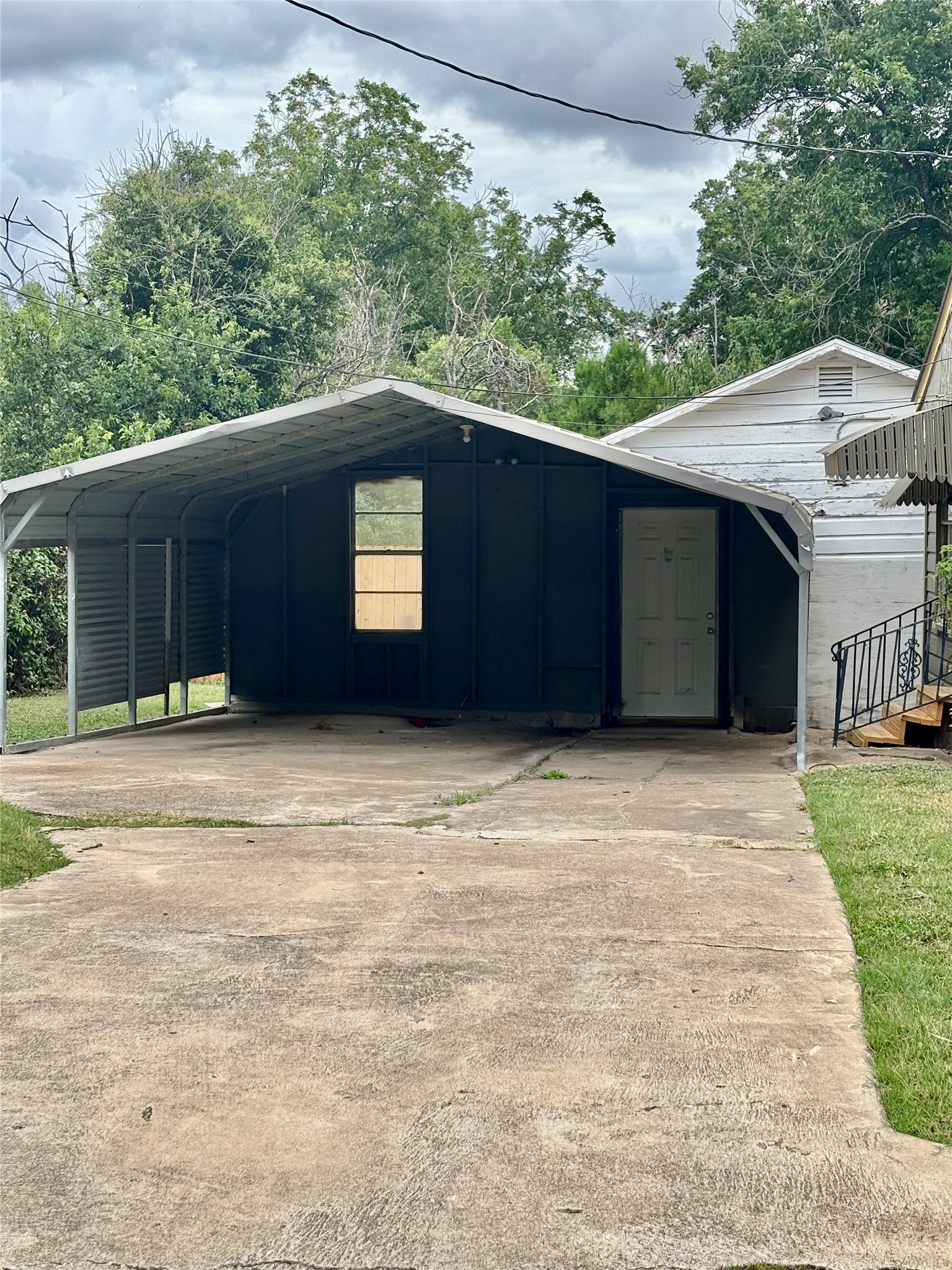 main property photo 3