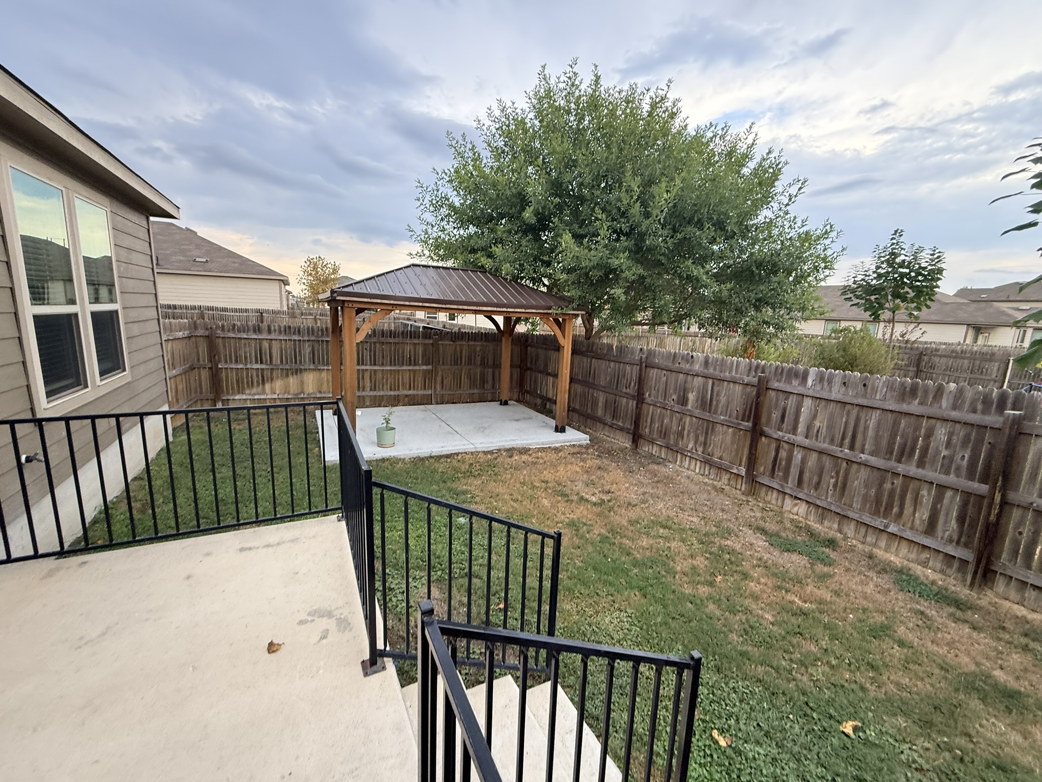 main property photo 17