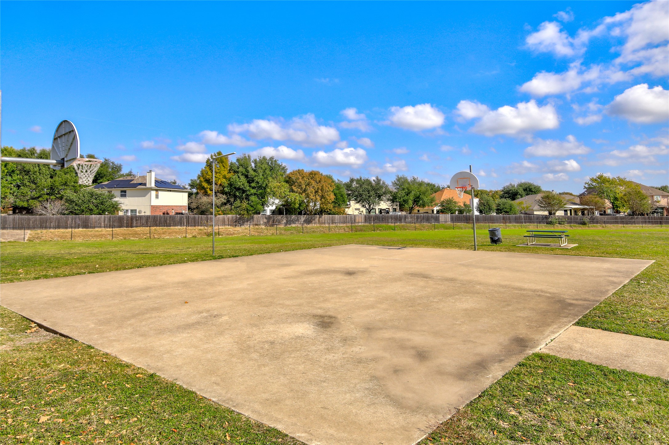main property photo 30