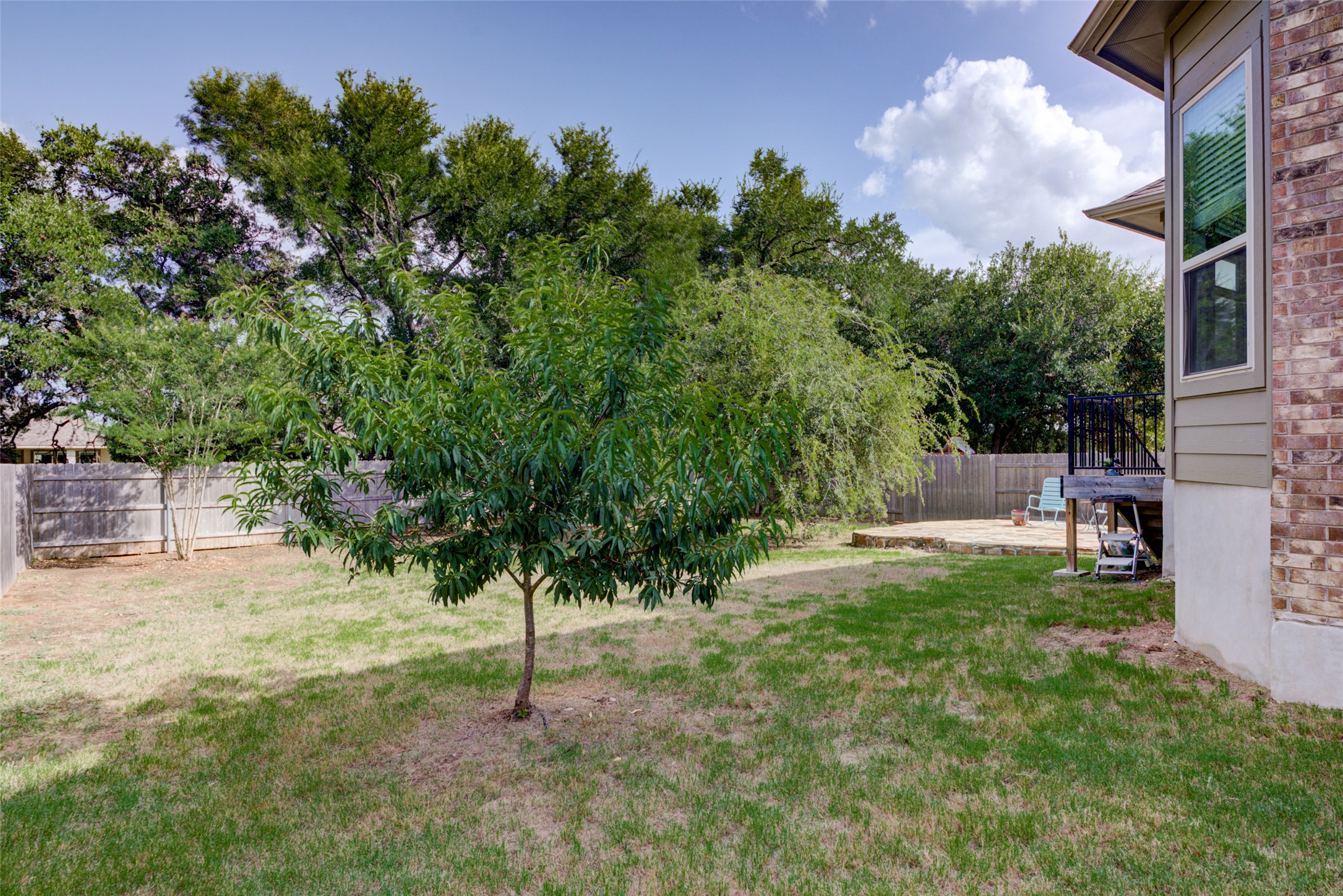 main property photo 33