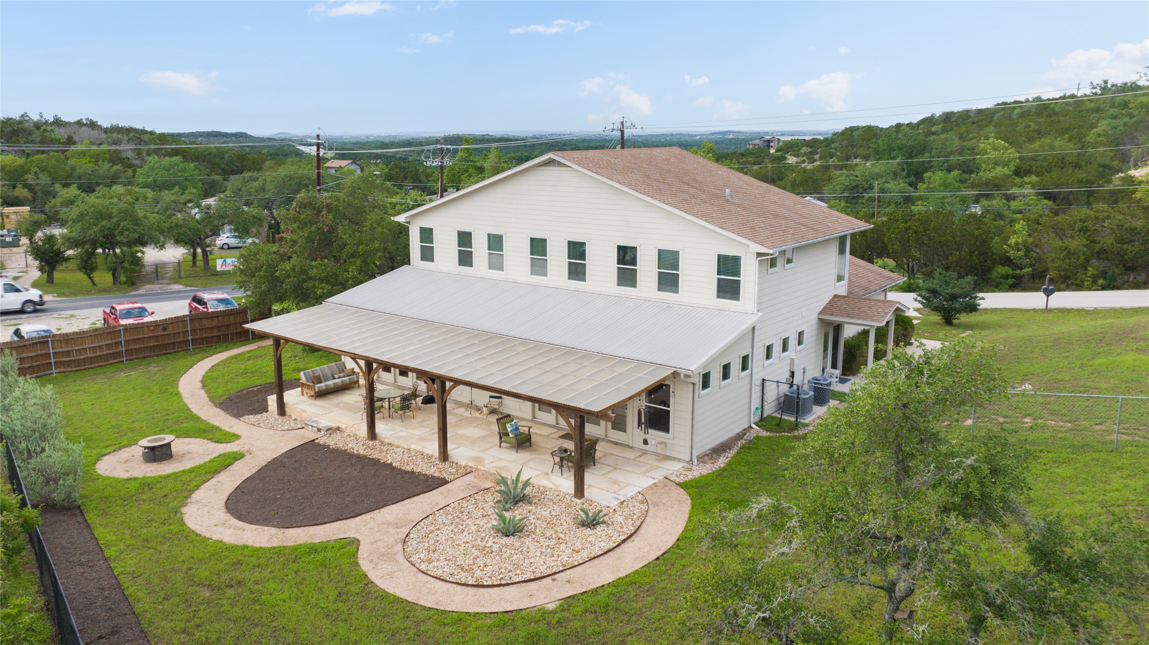 main property photo 3