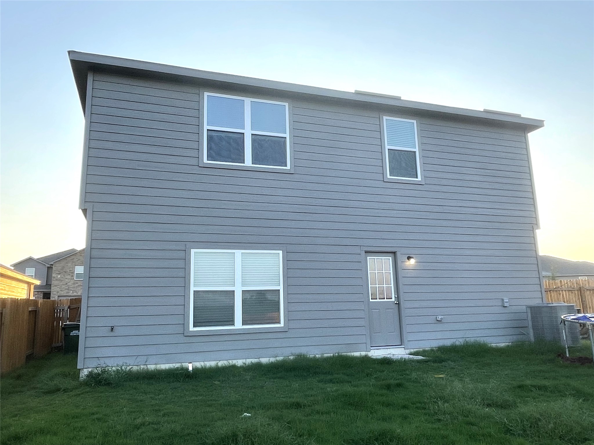 main property photo 13
