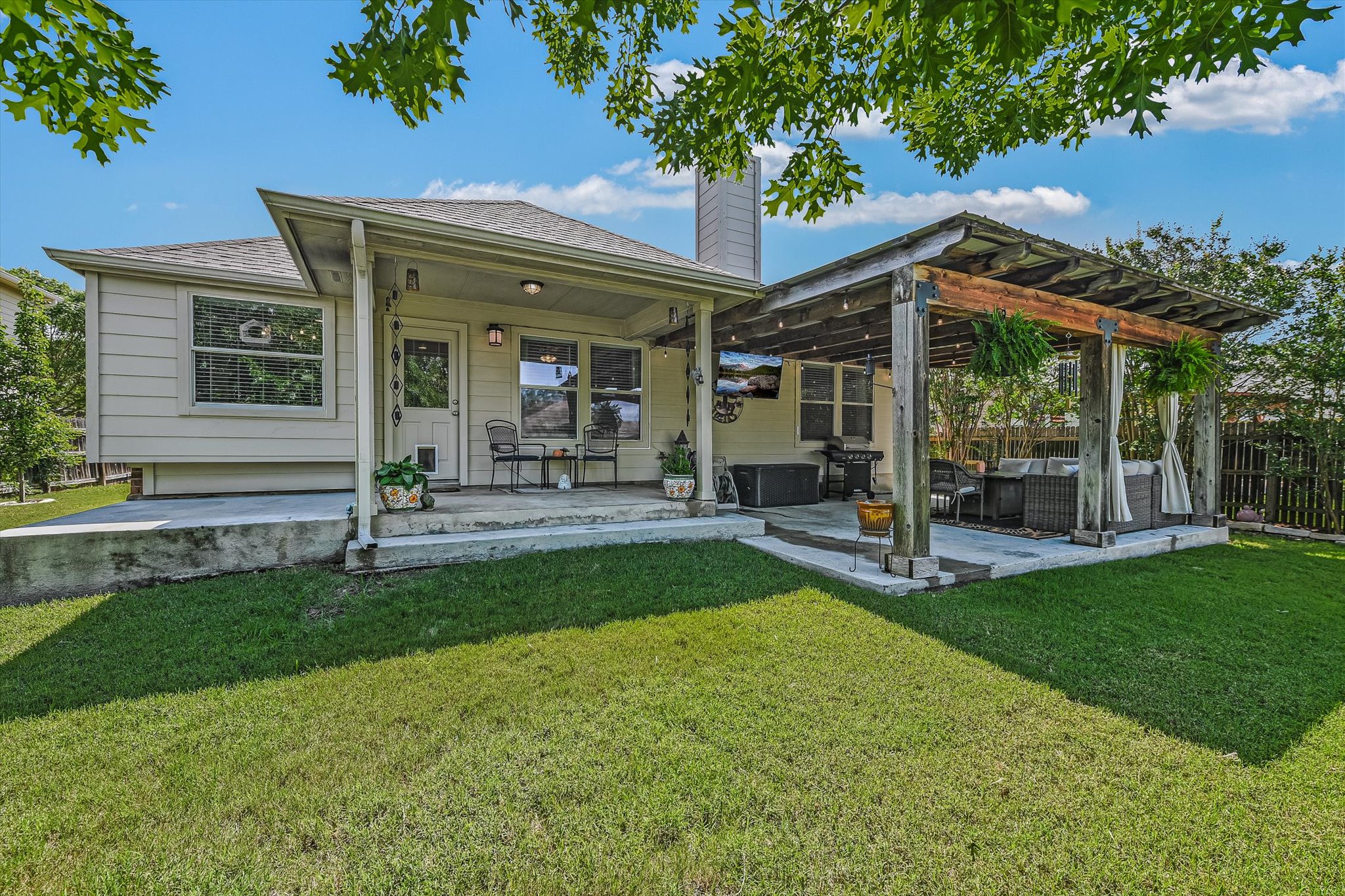 main property photo 26