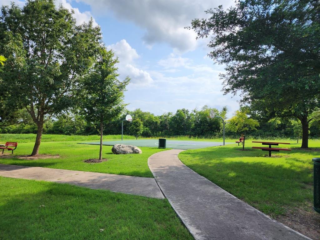 main property photo 31