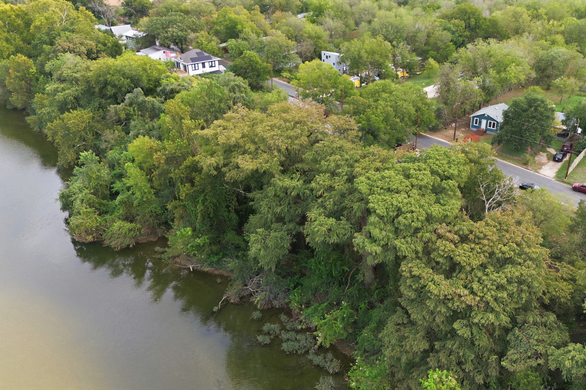 main property photo 36