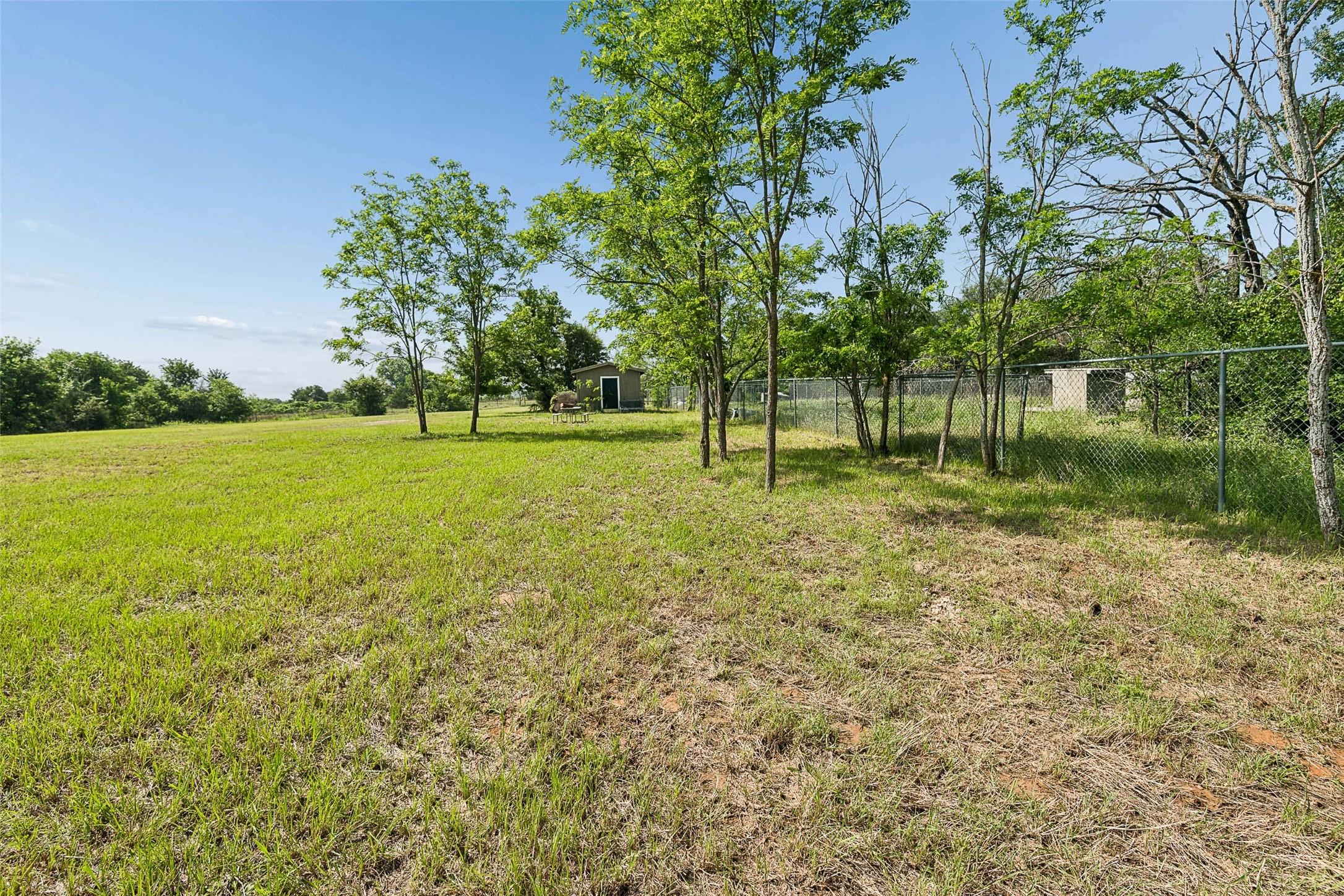 main property photo 18