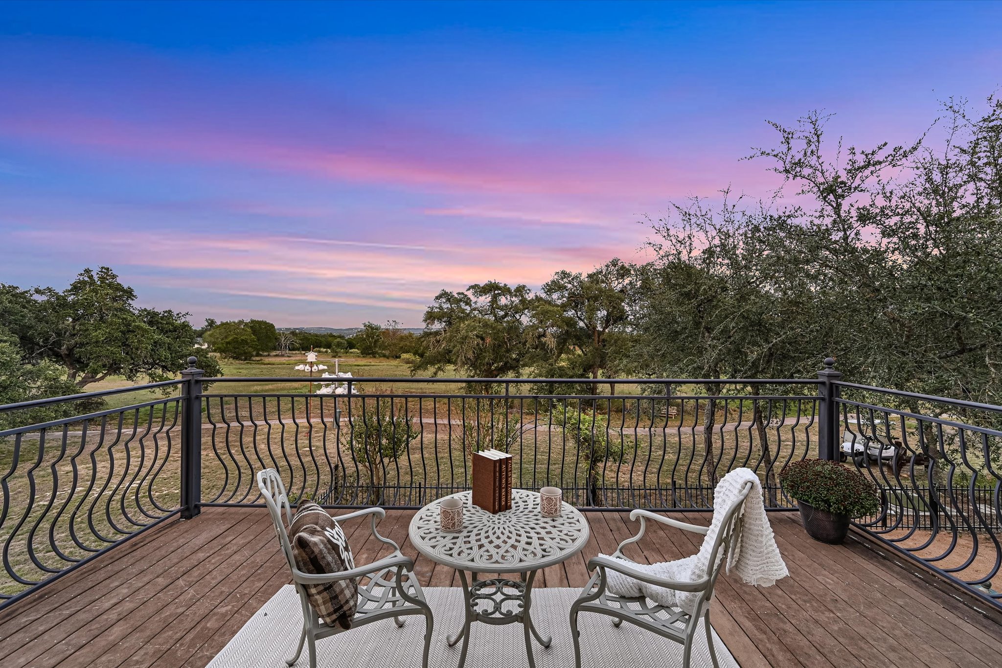 main property photo 25