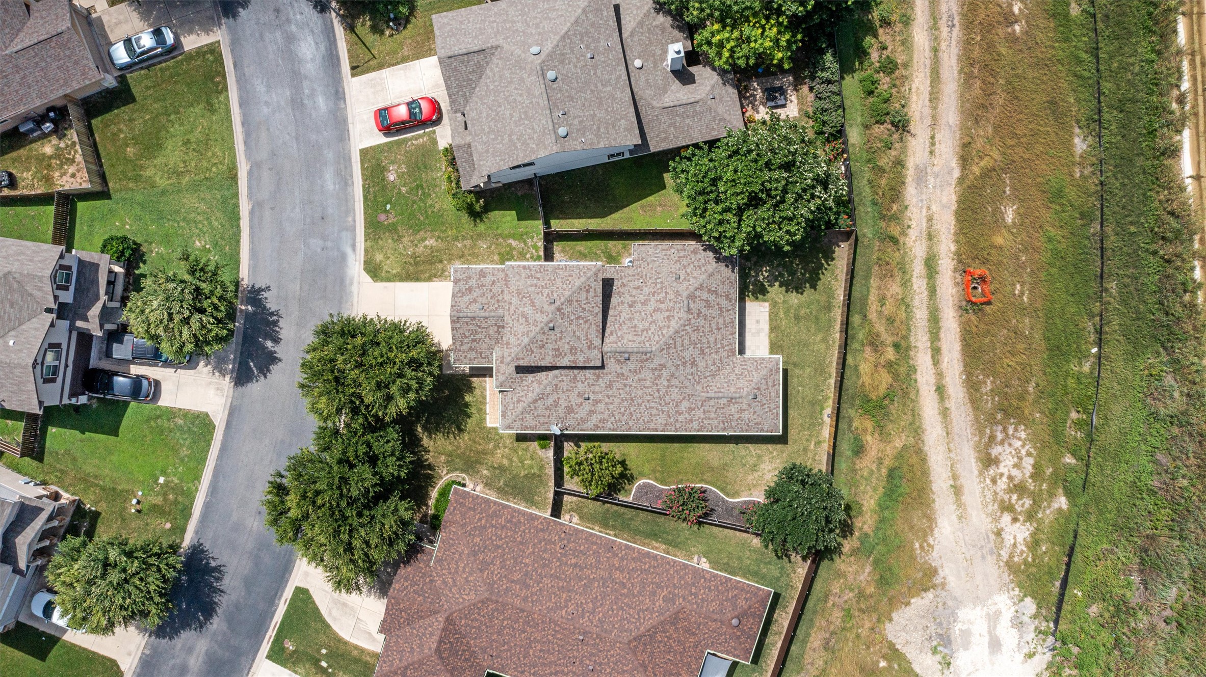 main property photo 32