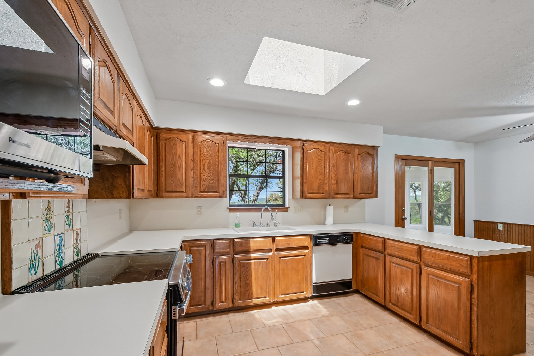 main property photo 12