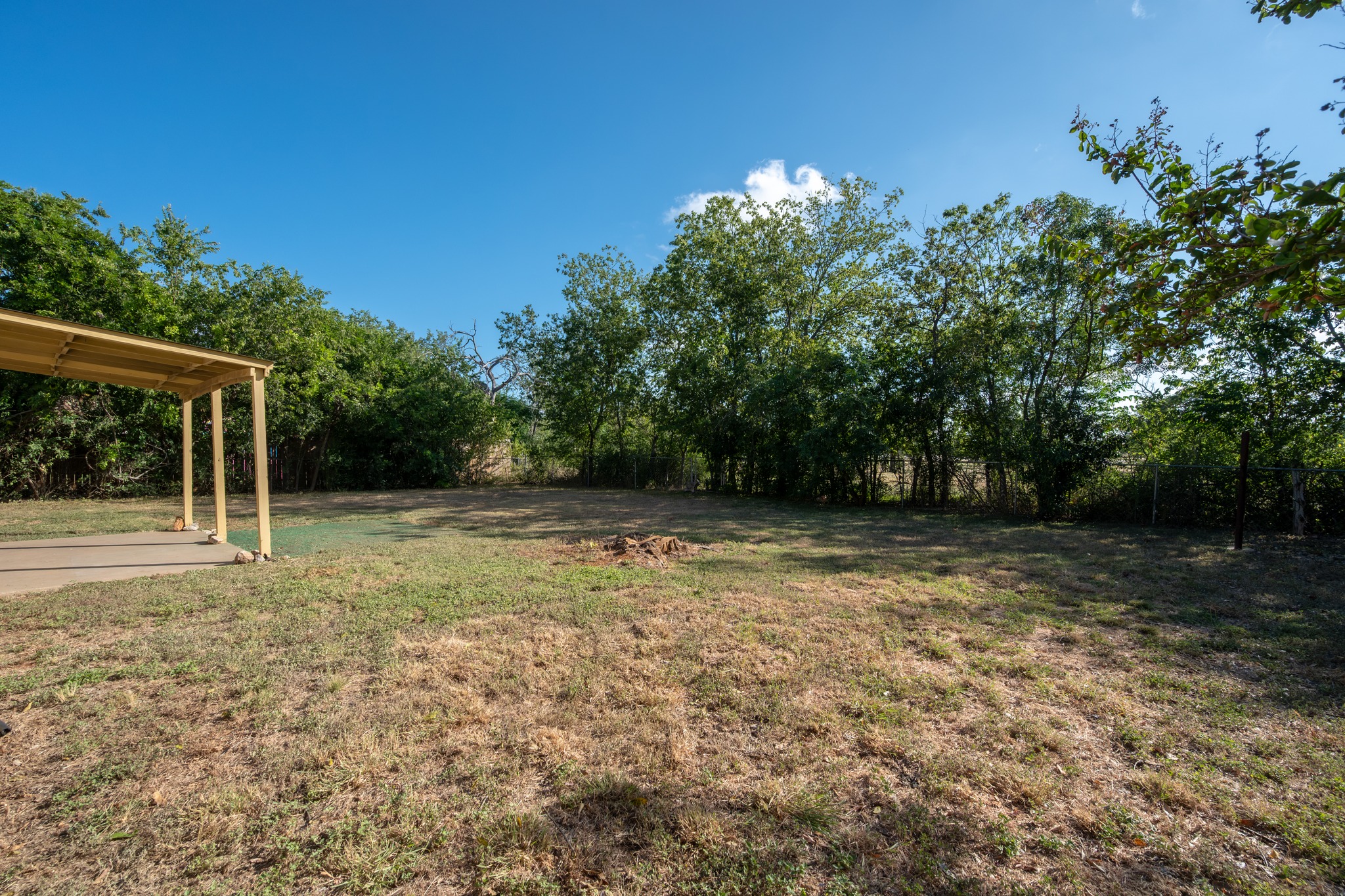 main property photo 29
