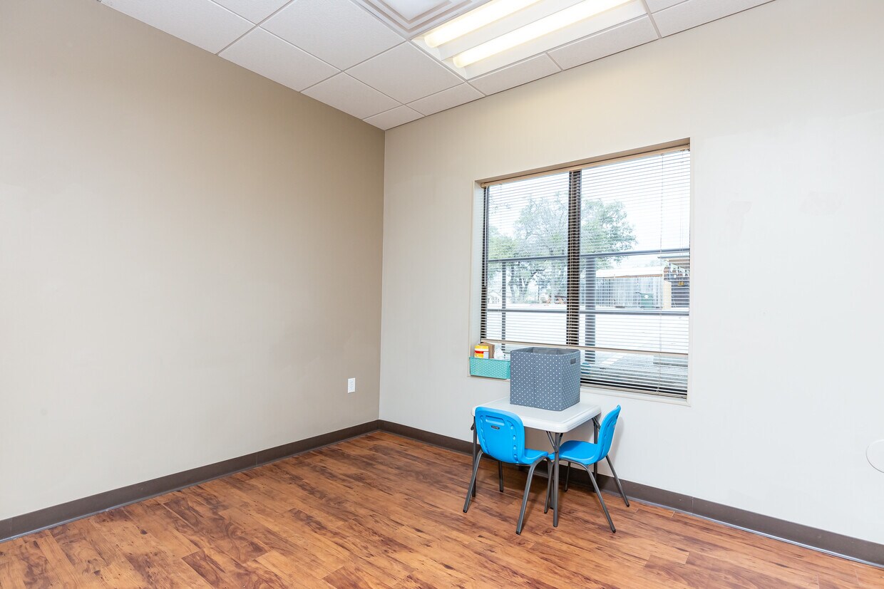 main property photo 14