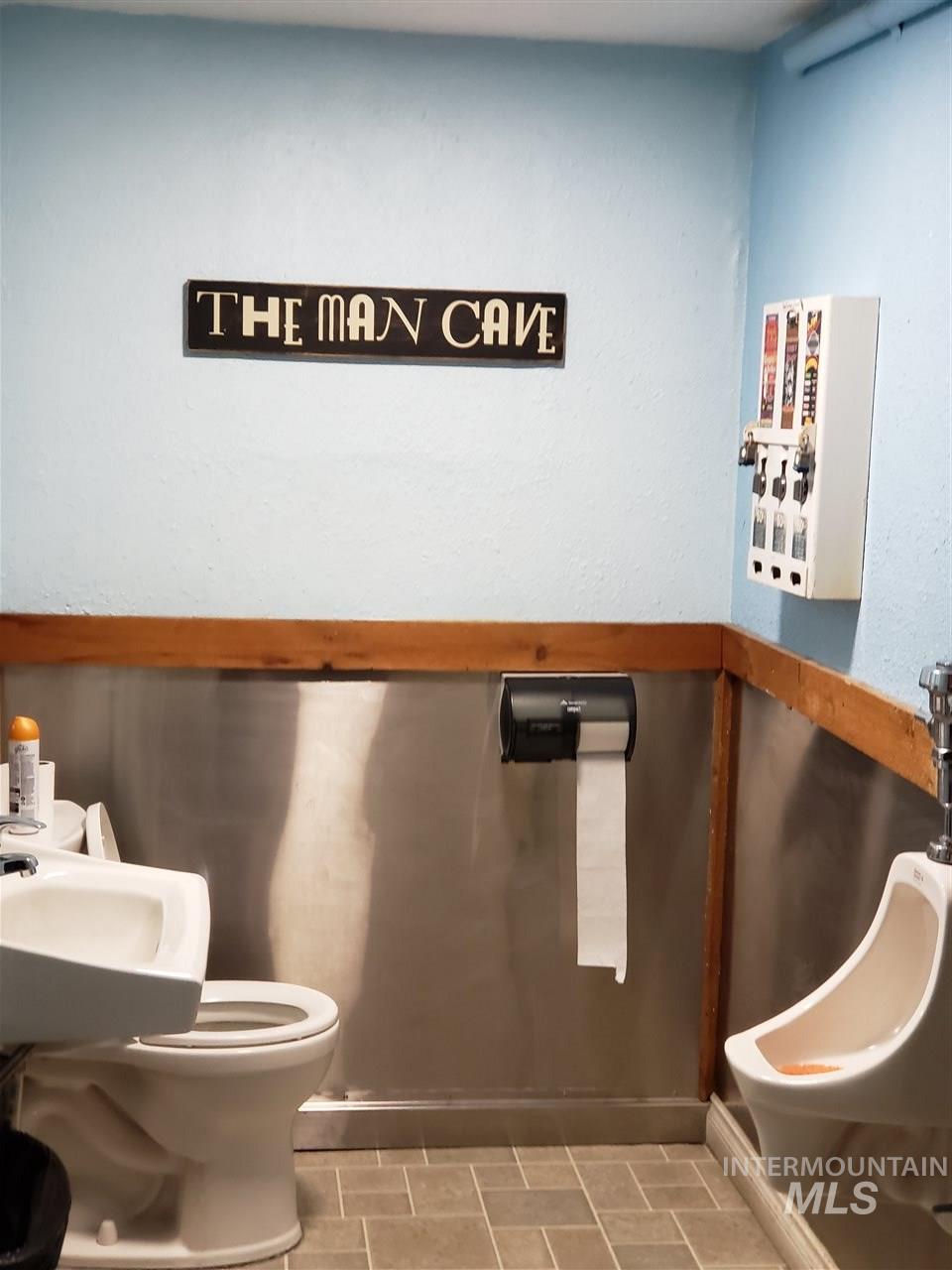 main property photo 7